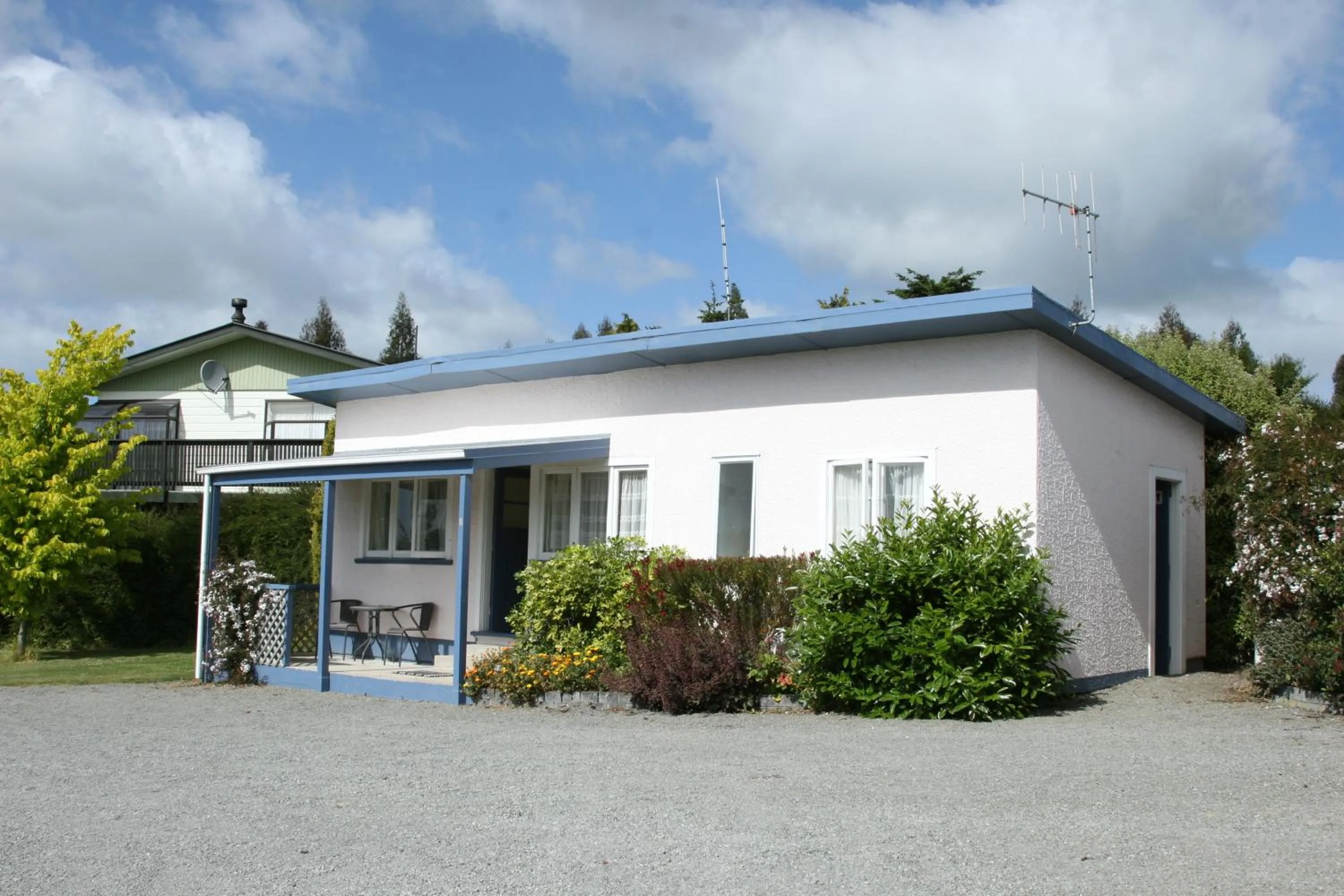 Facade/entrance in Alma Motel