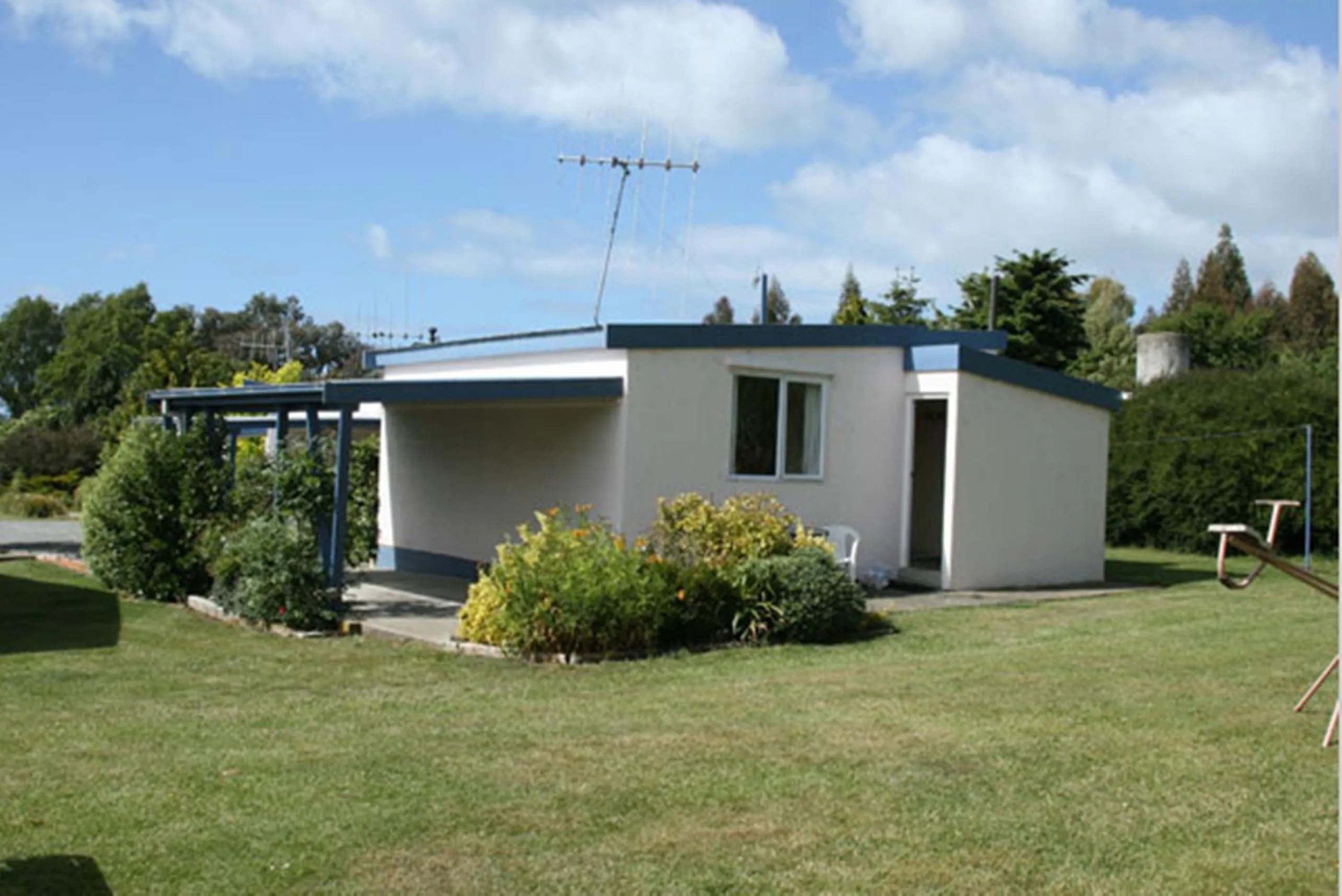 Property building in Alma Motel