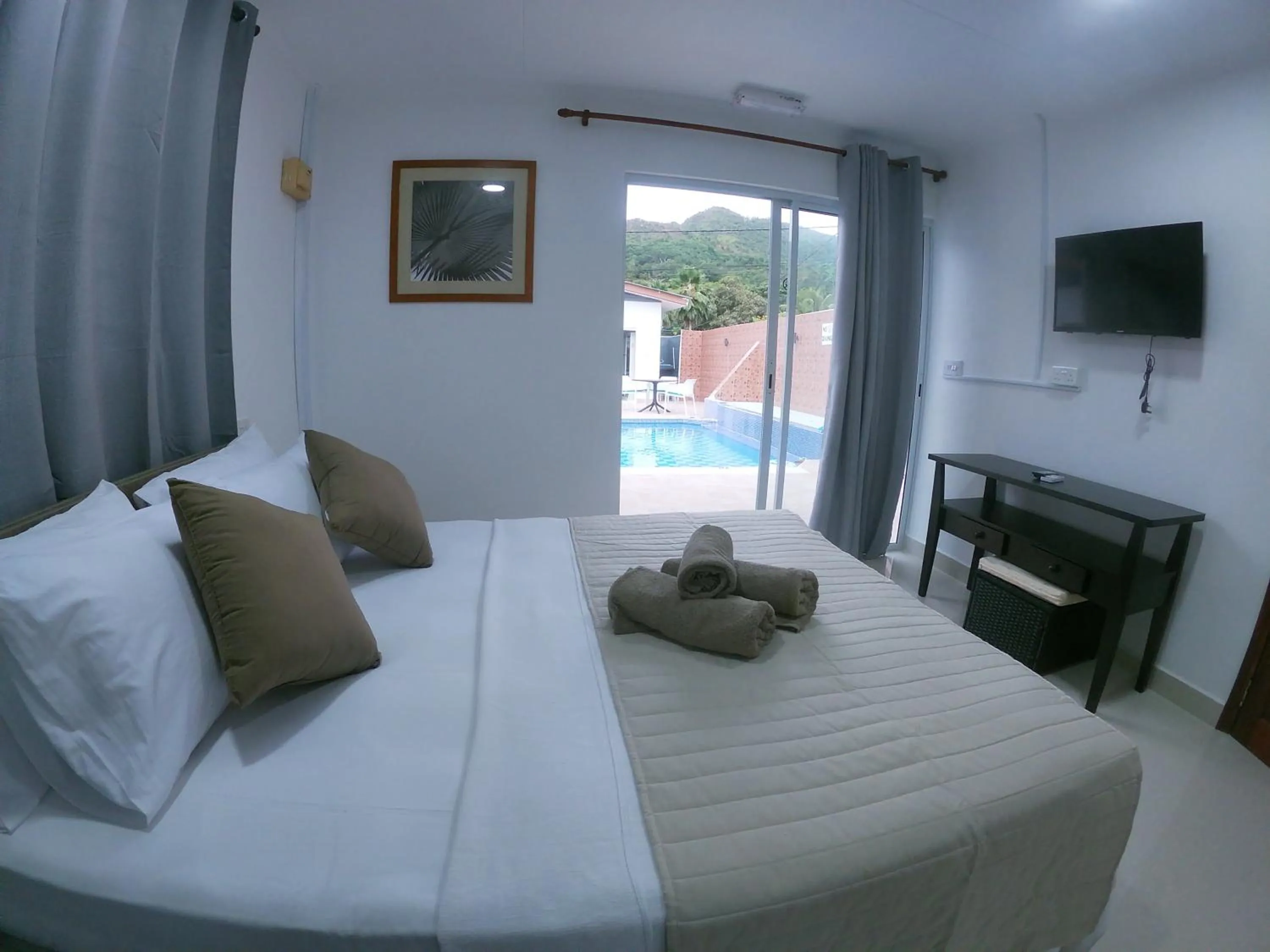 Bed in Hotel Plein Soleil