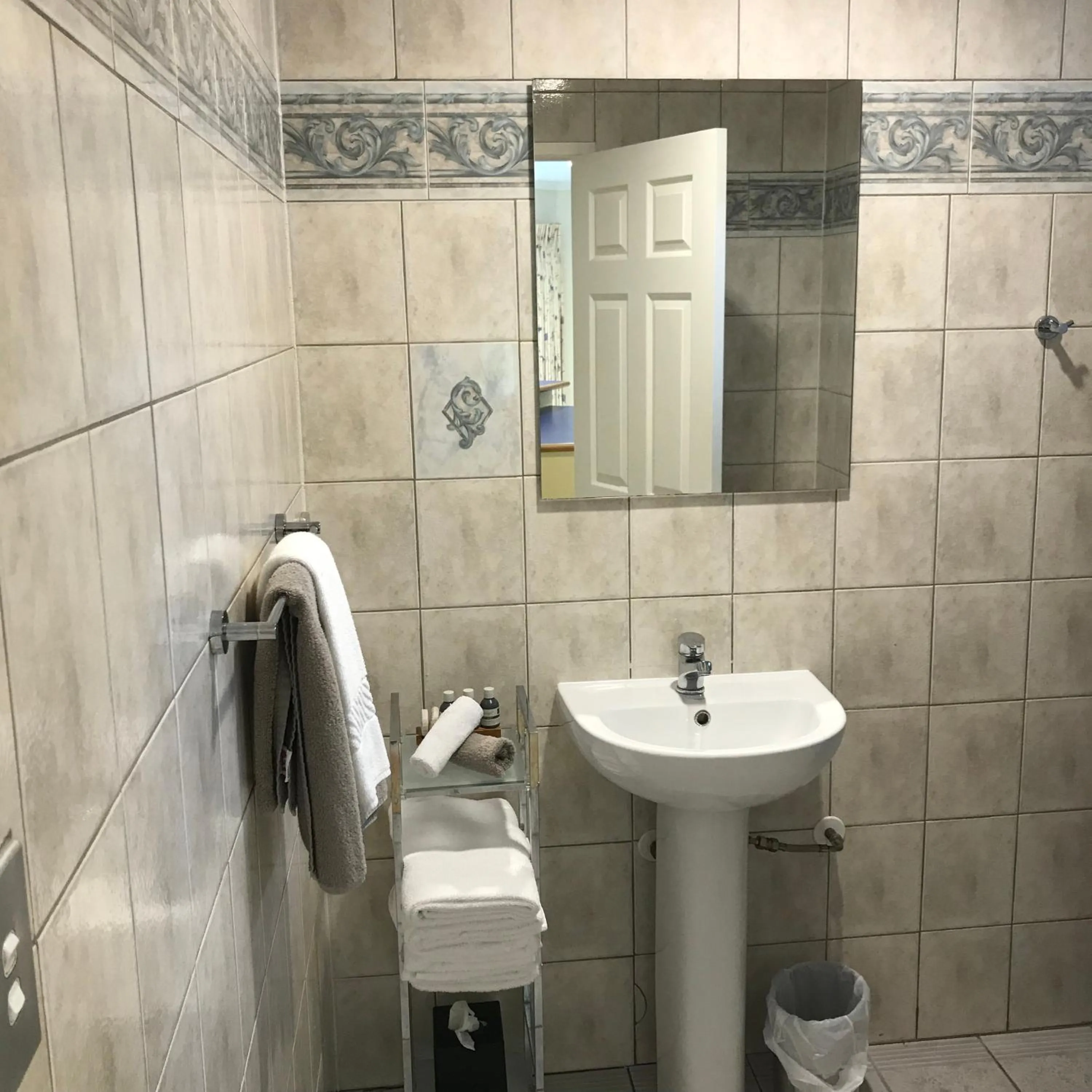 Bathroom in Breakers Motel