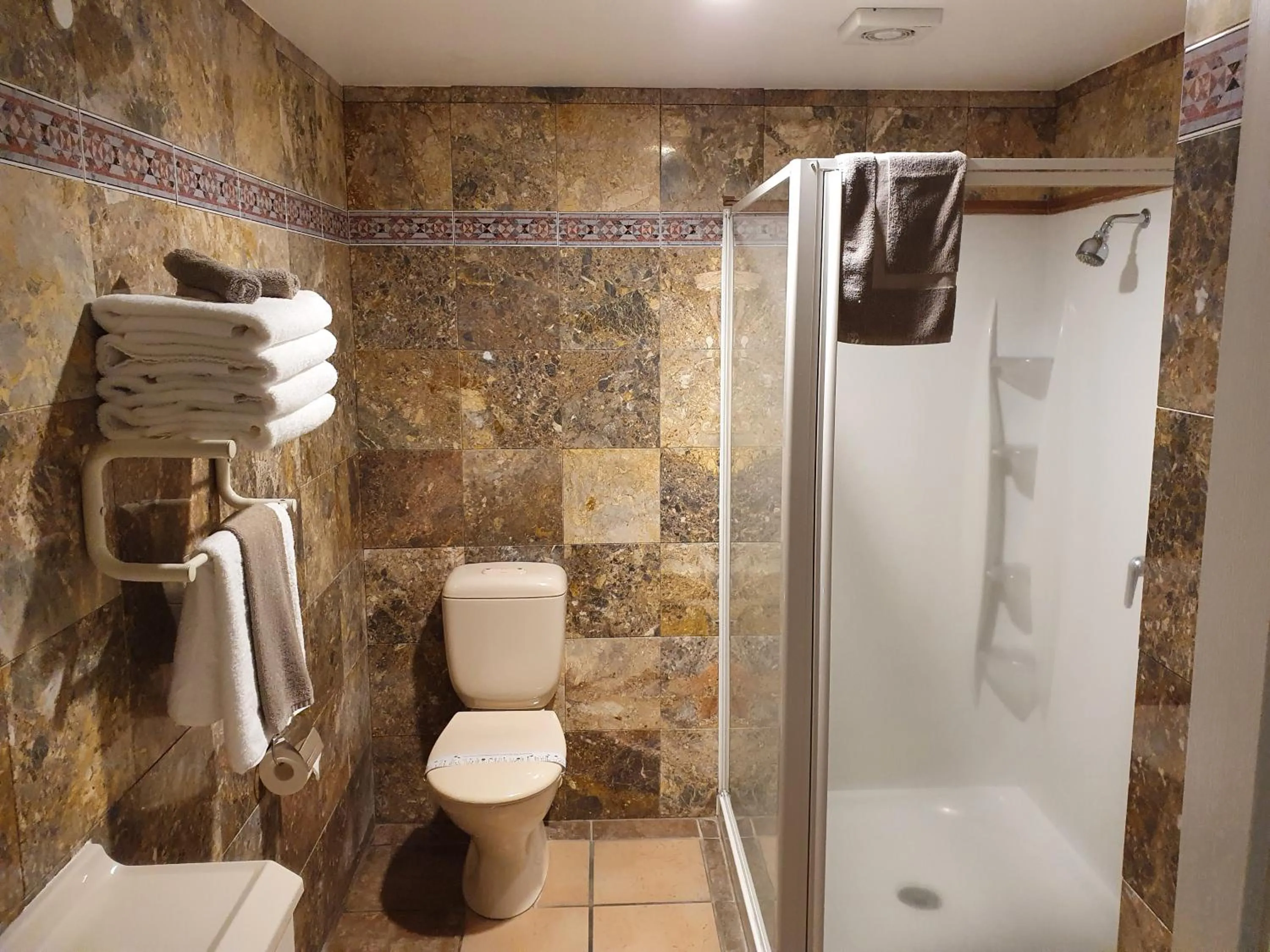 Bathroom in Breakers Motel