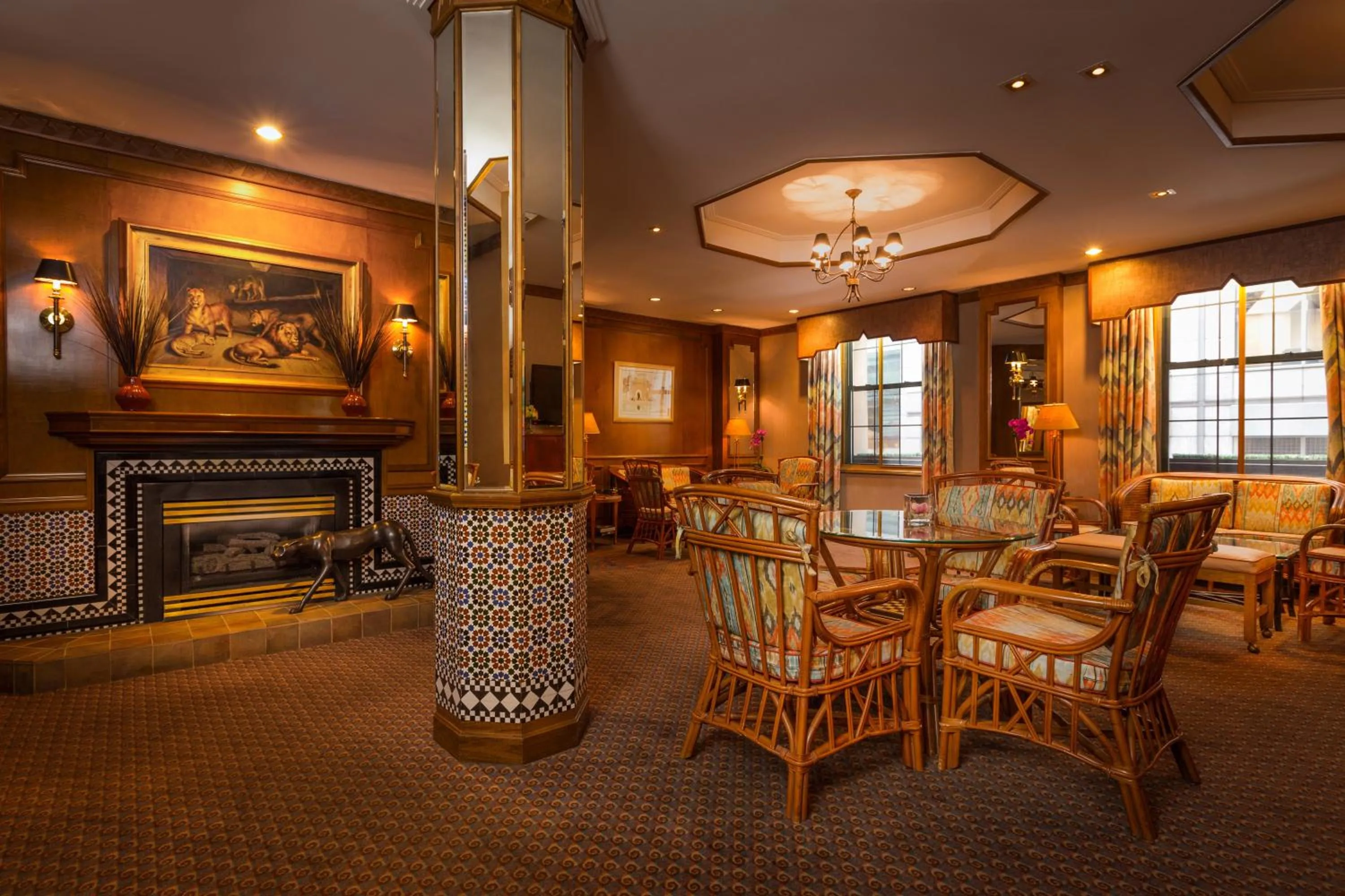 Restaurant/places to eat in Casablanca Hotel by Library Hotel Collection