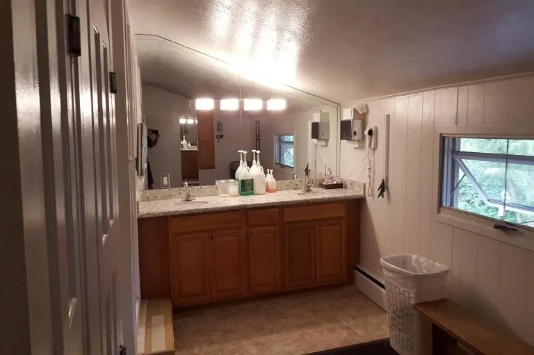 Bathroom in St Moritz Lodge and Condominiums