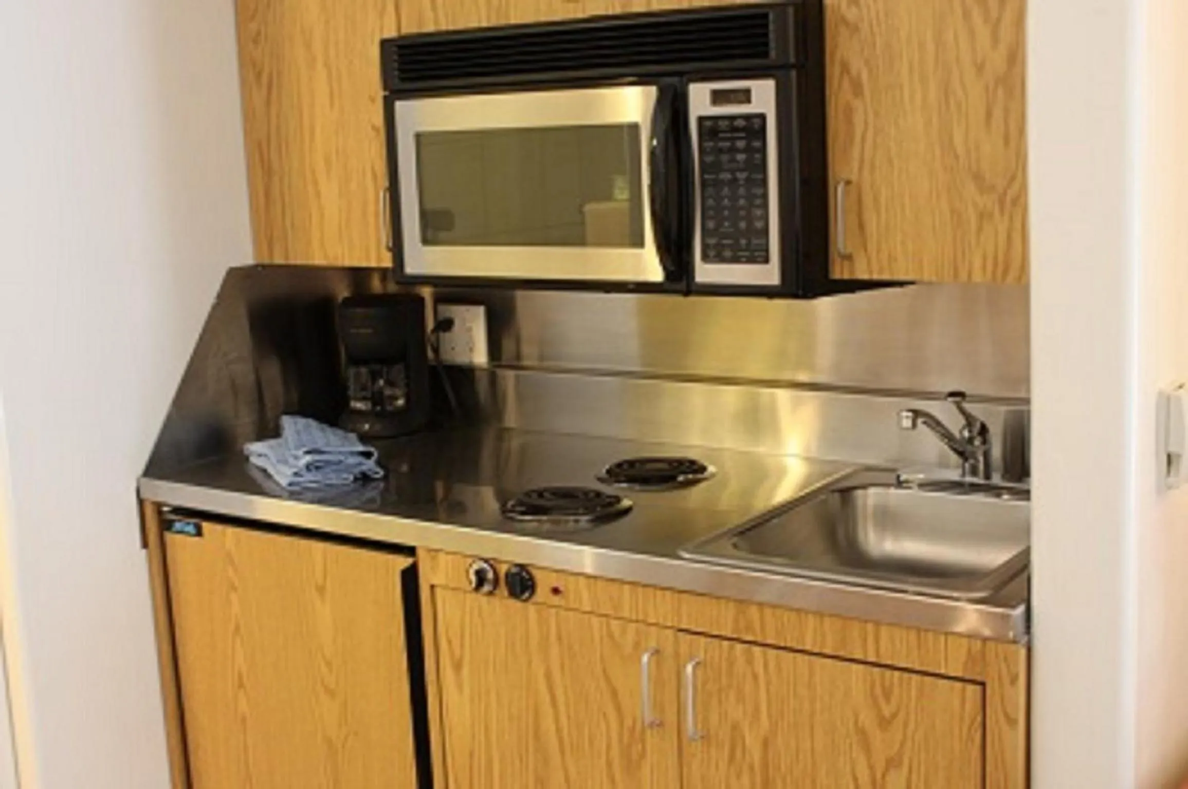 Kitchen or kitchenette in St Moritz Lodge and Condominiums