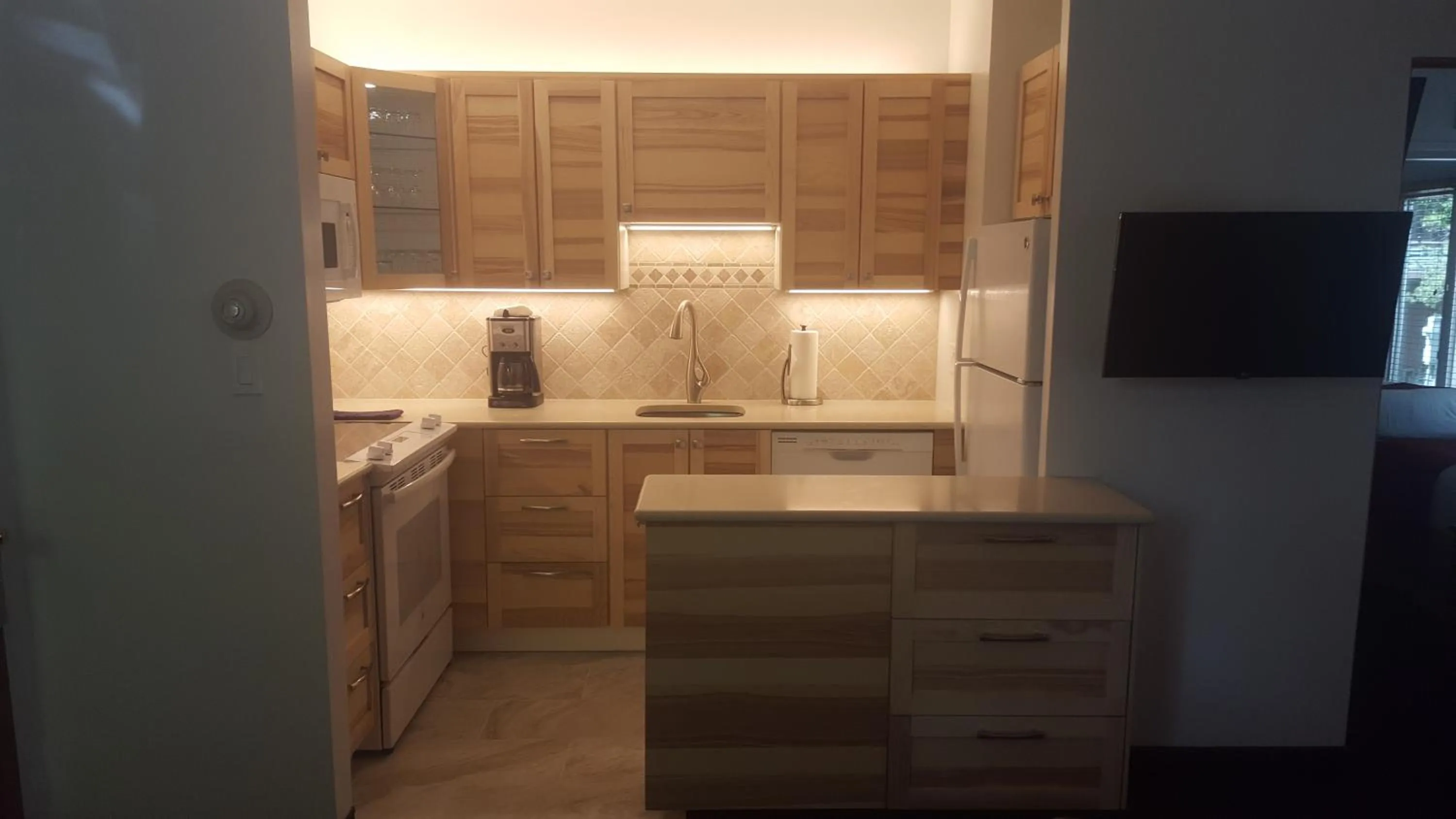 Kitchen or kitchenette in St Moritz Lodge and Condominiums