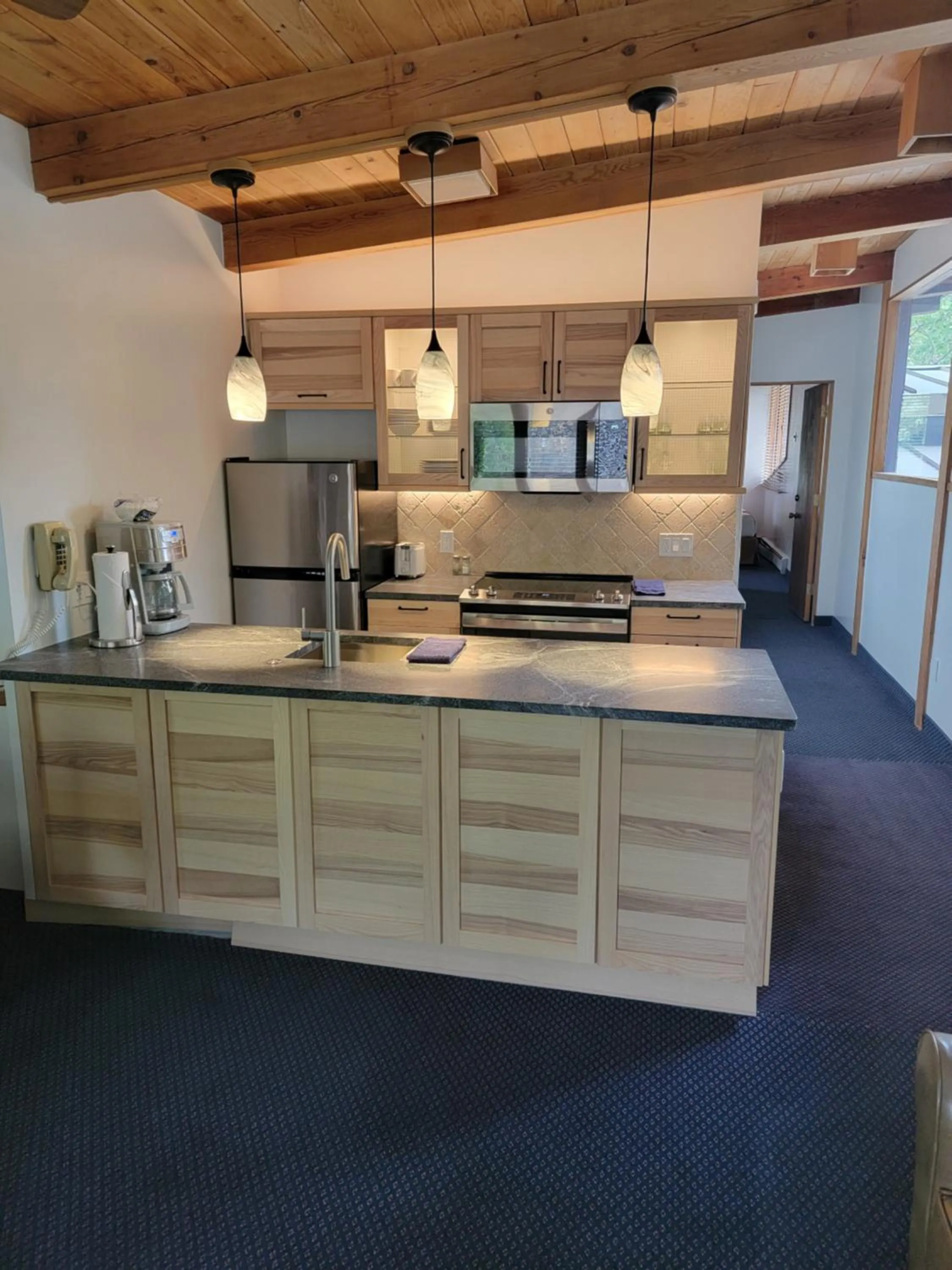 kitchen in St Moritz Lodge and Condominiums