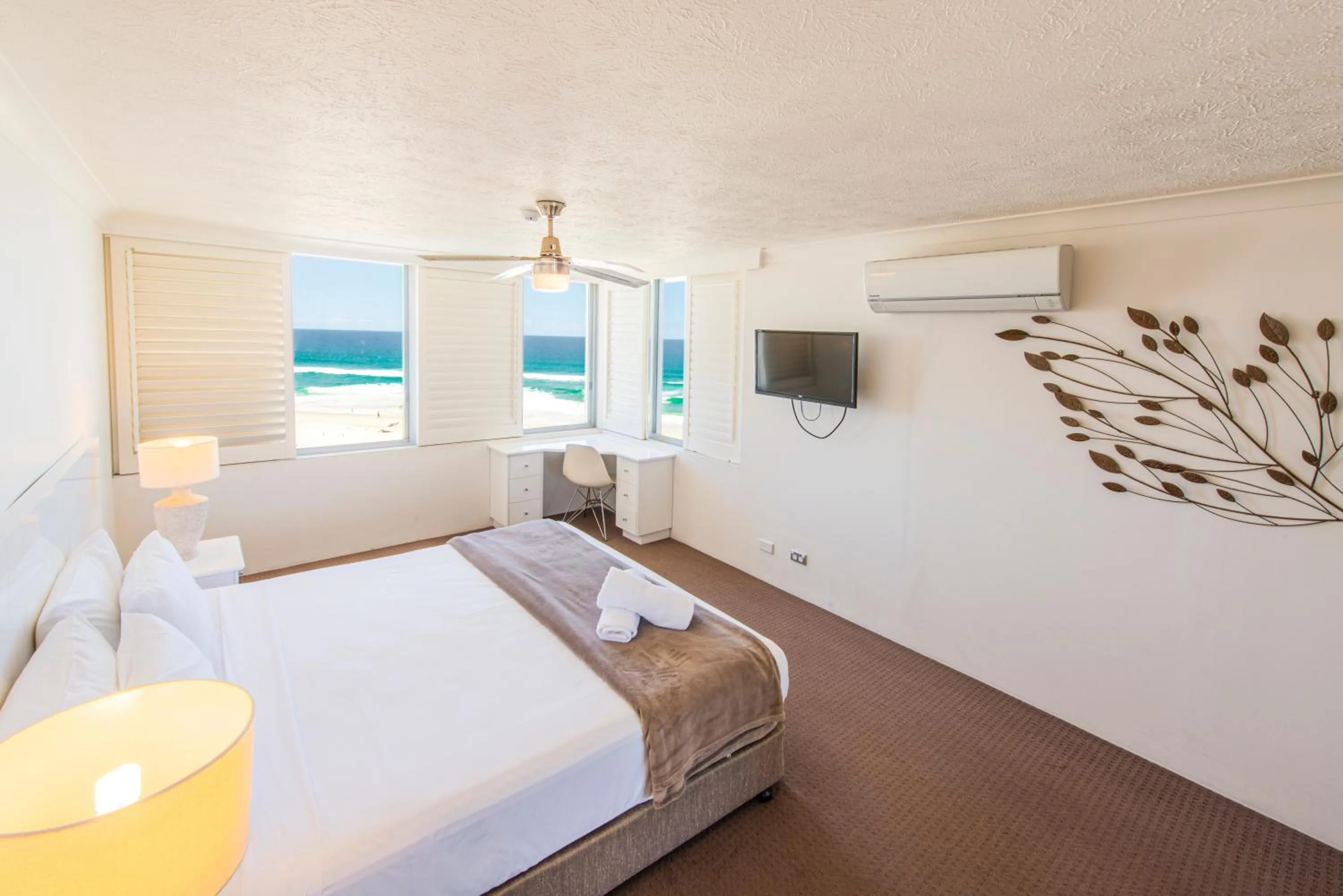 Bedroom, Bed in Berkeley on the Beach