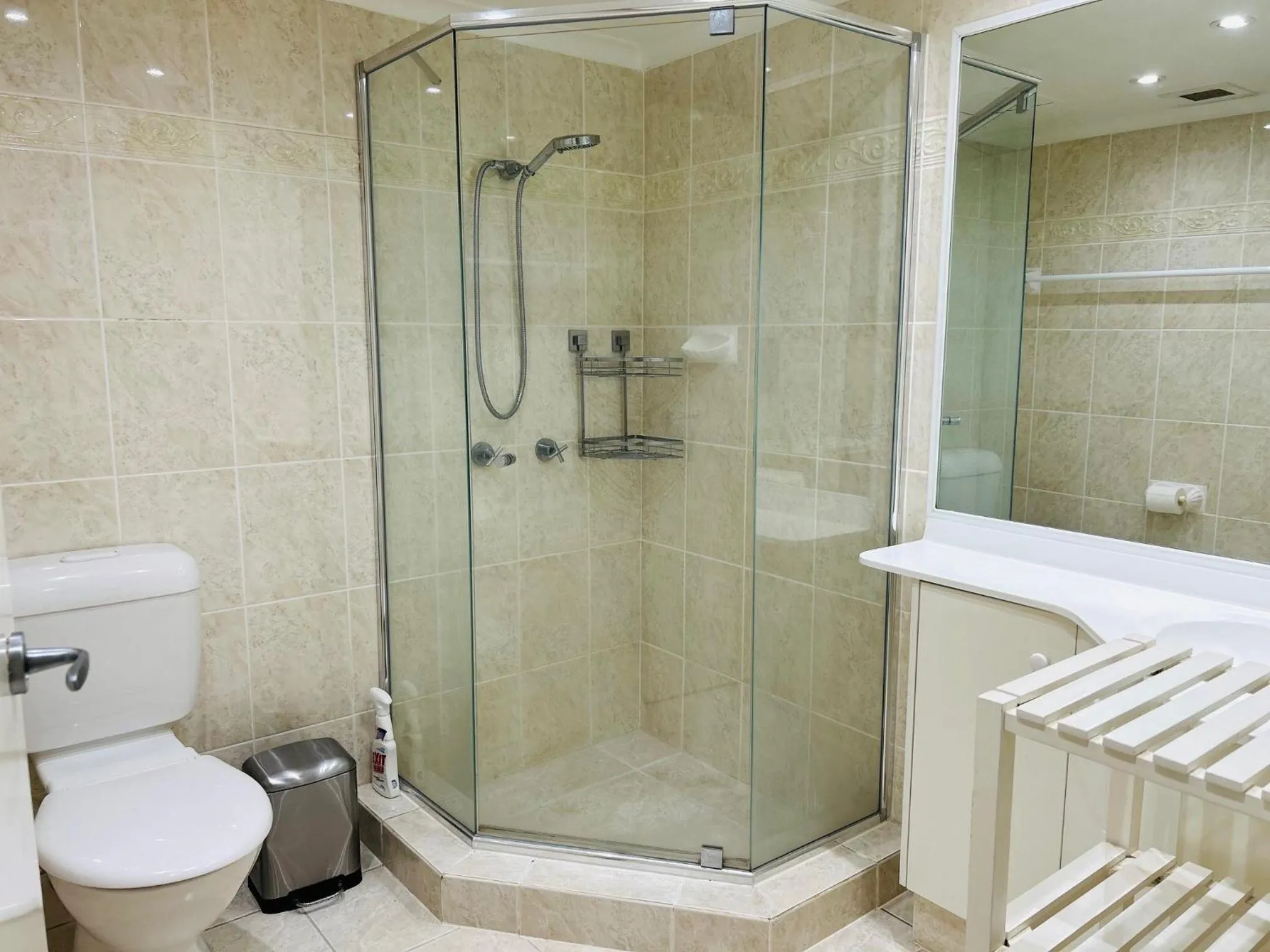 Bathroom in Berkeley on the Beach