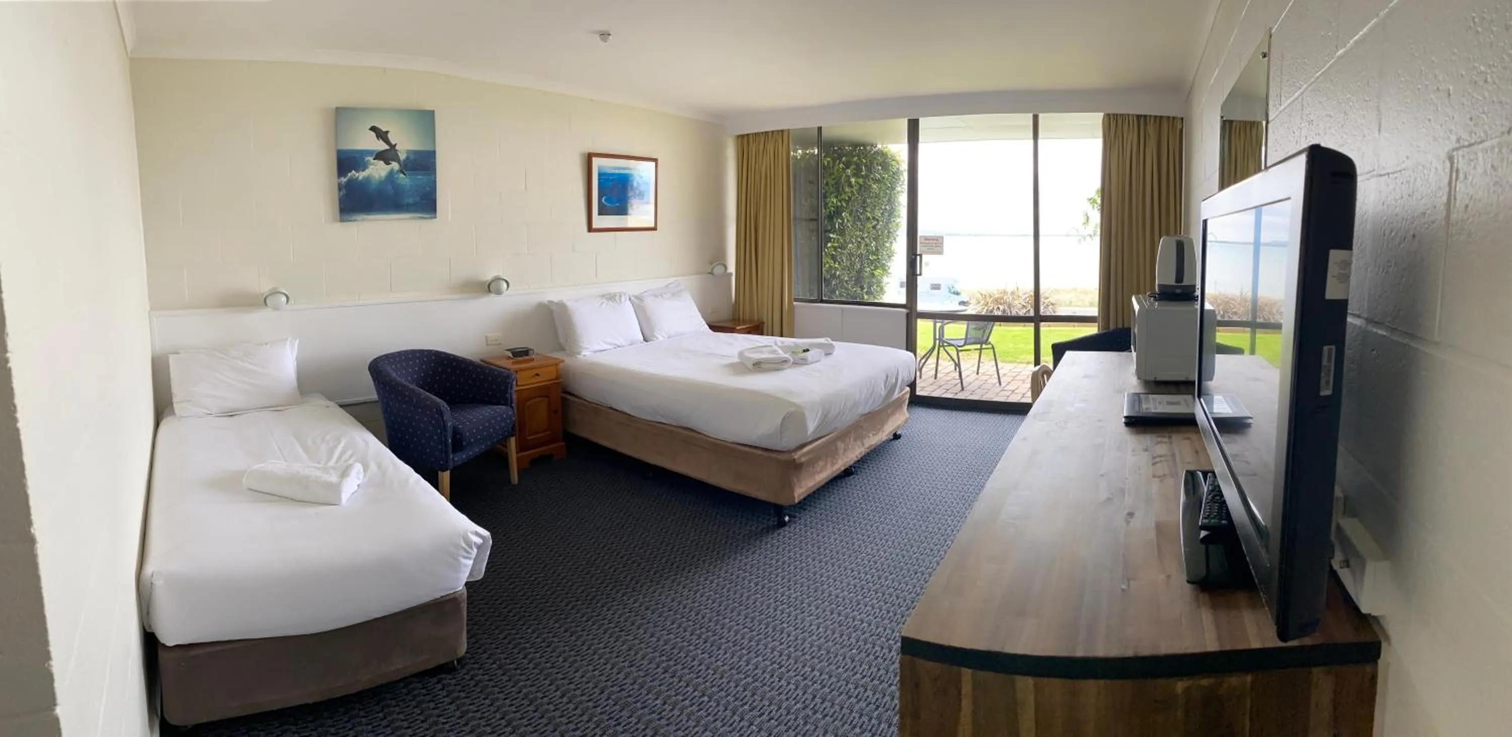 Bed in Swansea Motor Inn Tasmania