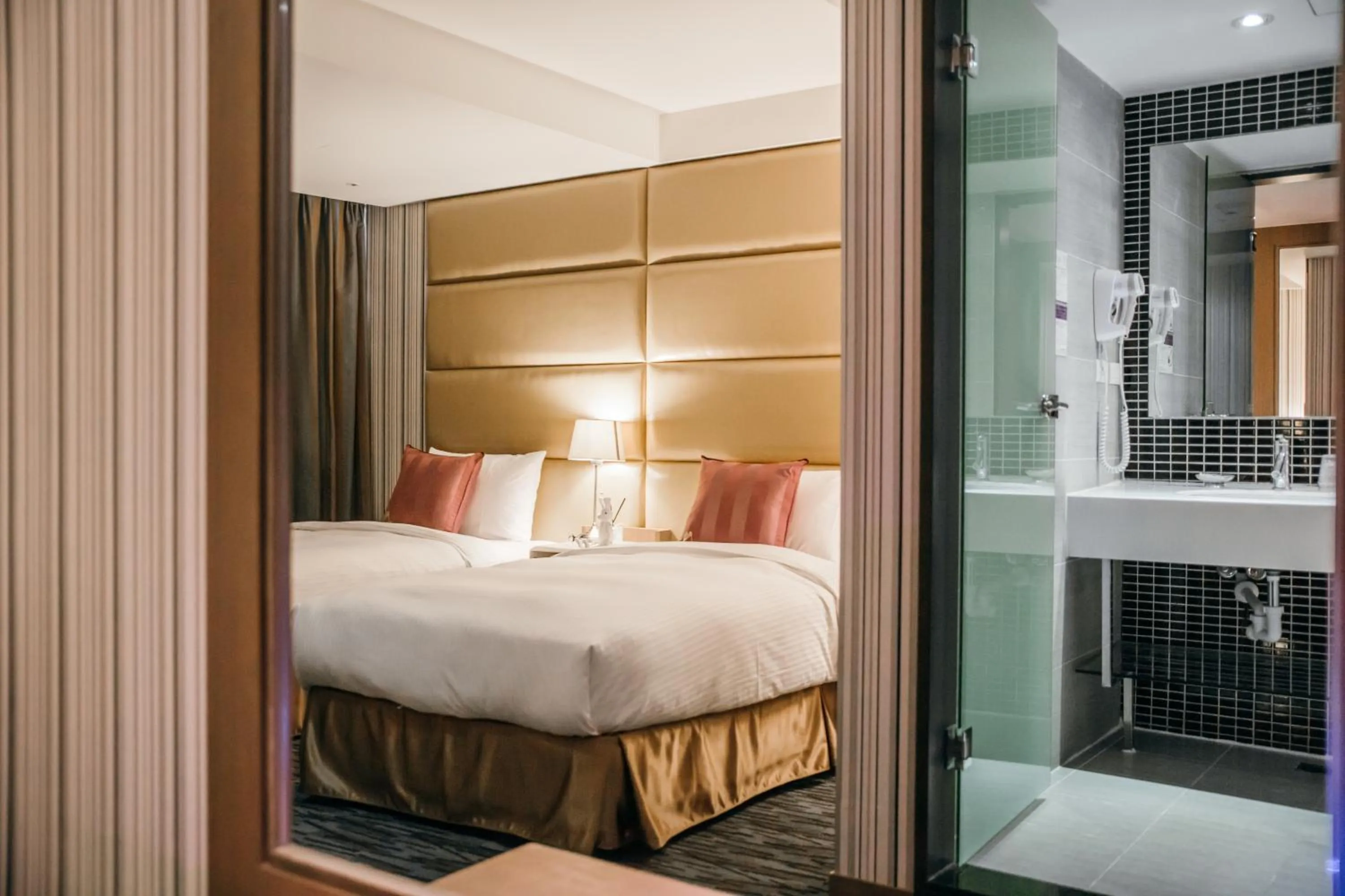 Photo of the whole room, Bed in Muzik Hotel - Ximen Station Branch