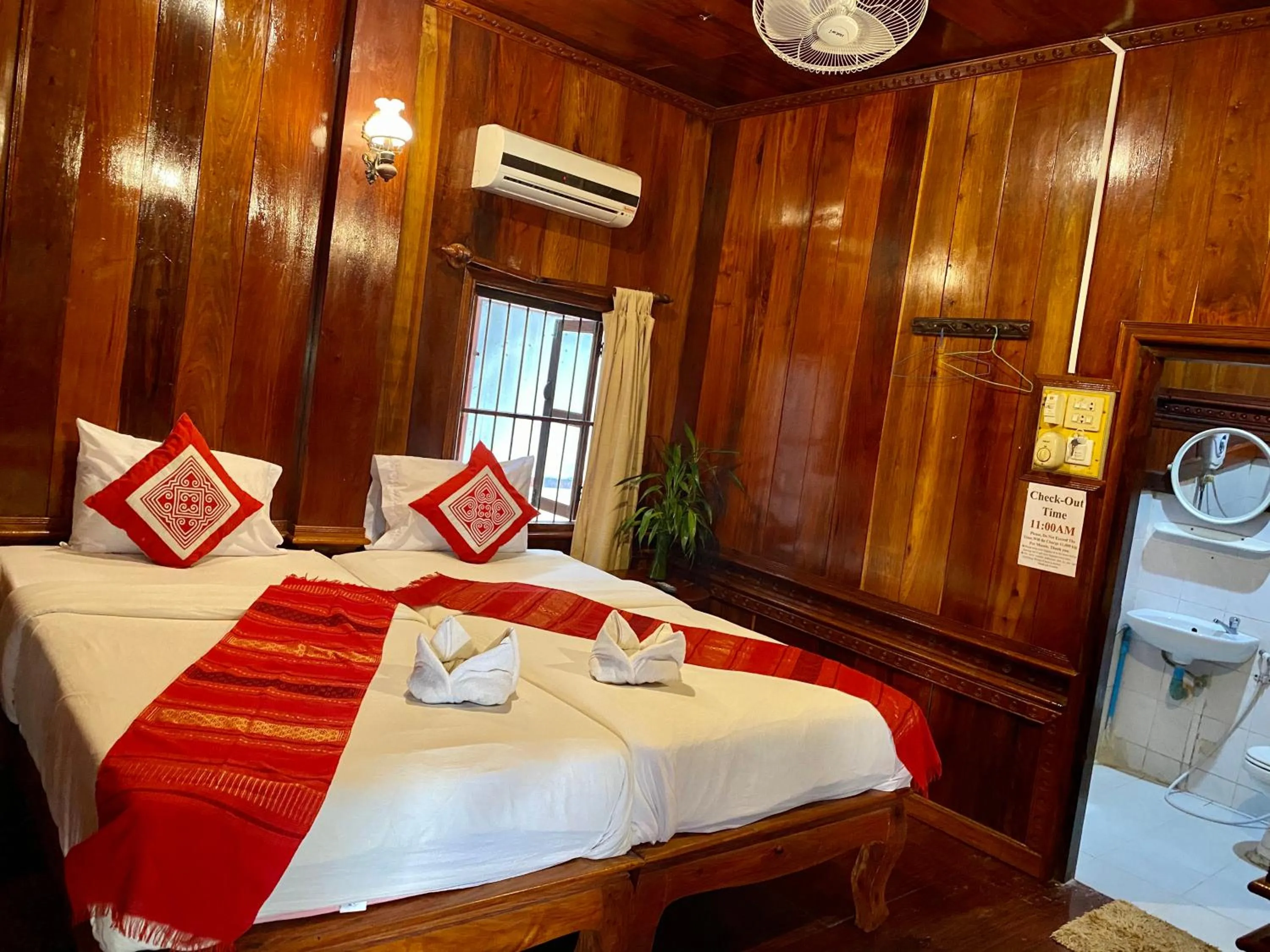 Bedroom, Bed in Soutikone1 Guesthouse