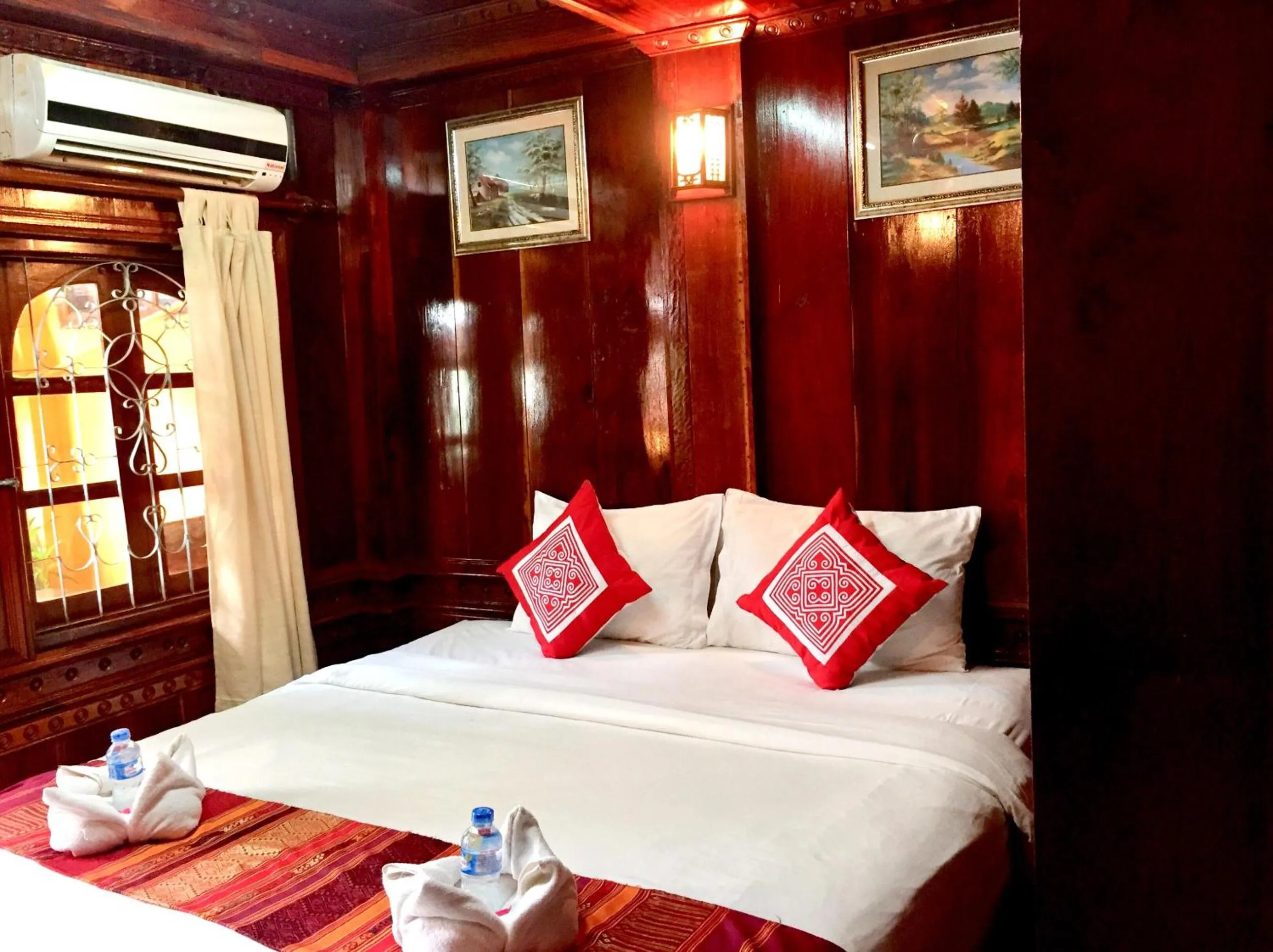 Photo of the whole room, Bed in Soutikone1 Guesthouse