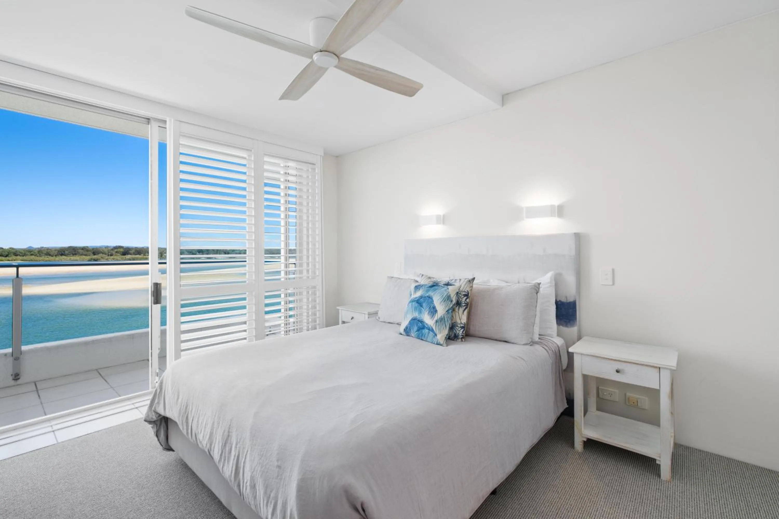 Bed in Las Rias Holiday Apartments