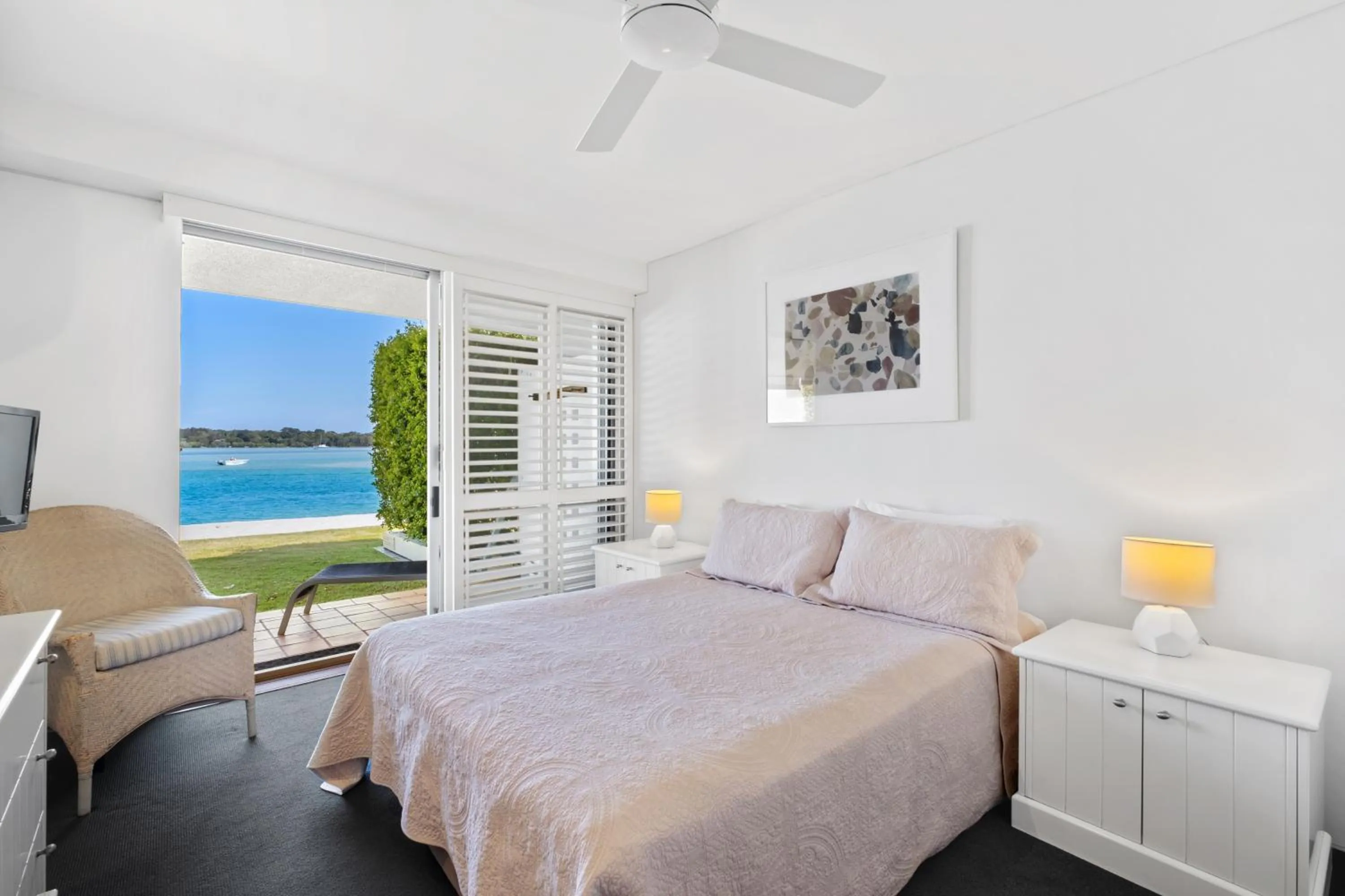 Bed in Las Rias Holiday Apartments