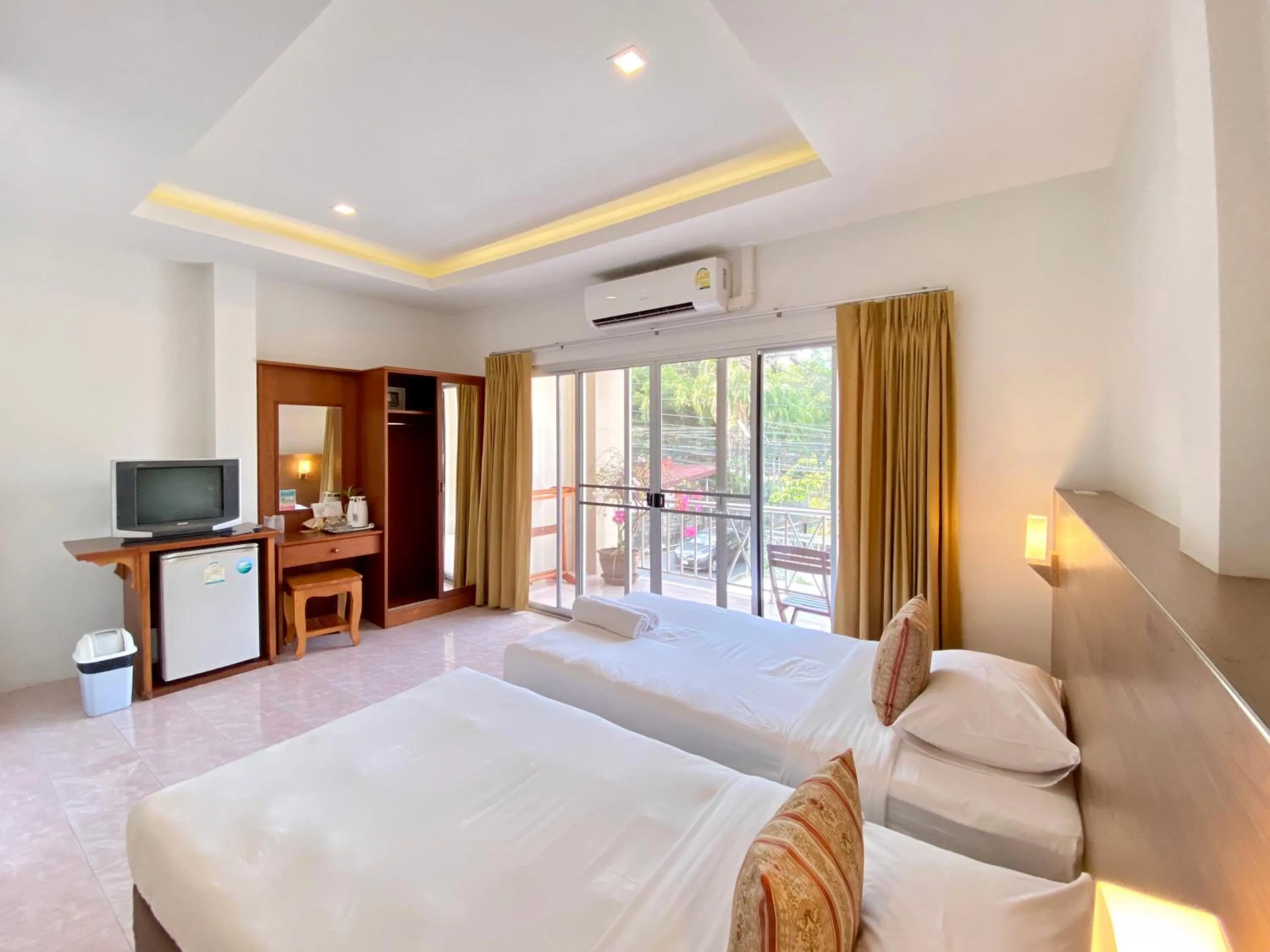 Communal lounge/ TV room, Bed in Pensiri House - SHA Extra Plus