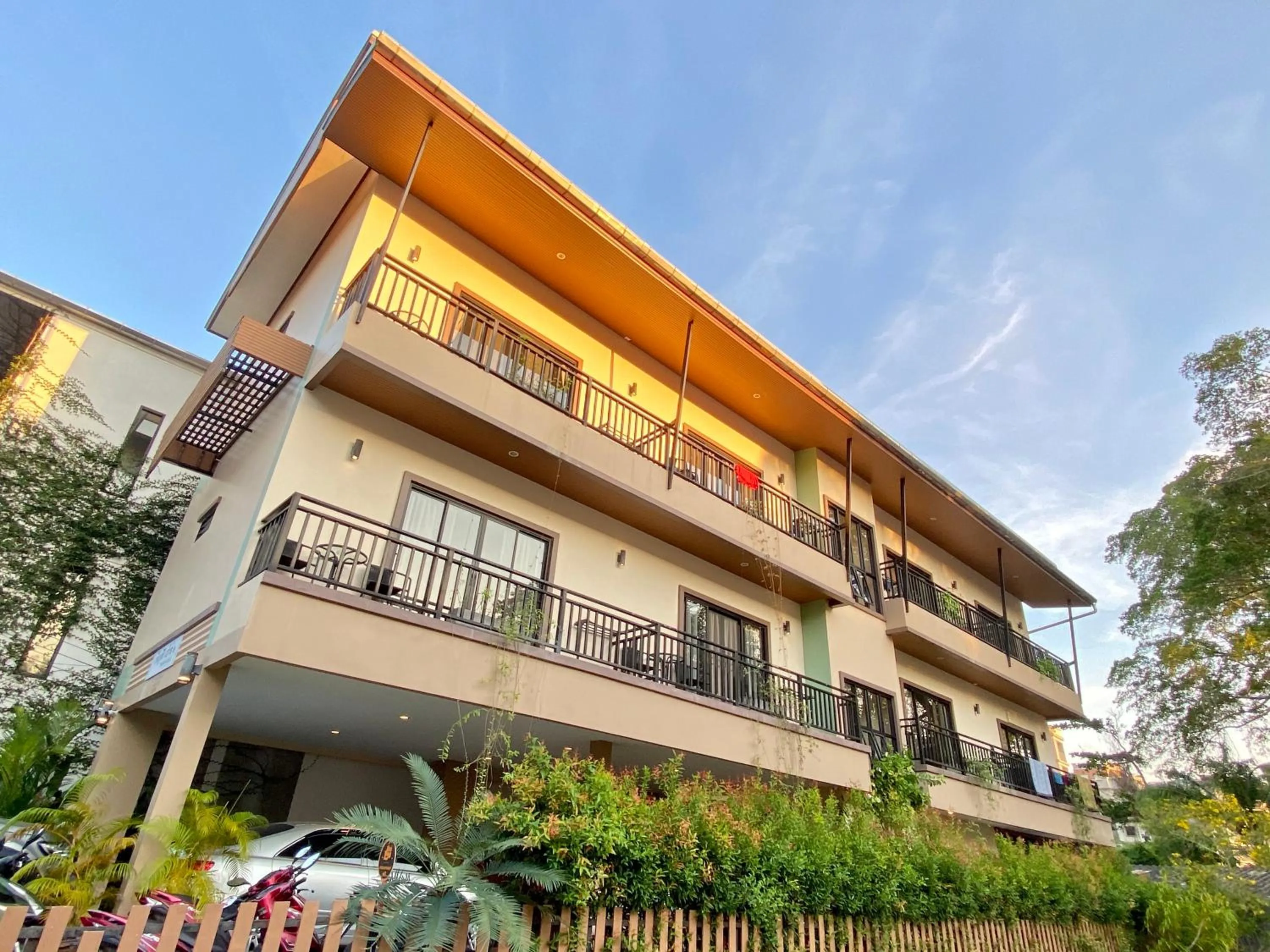 Property building in Pensiri House - SHA Extra Plus