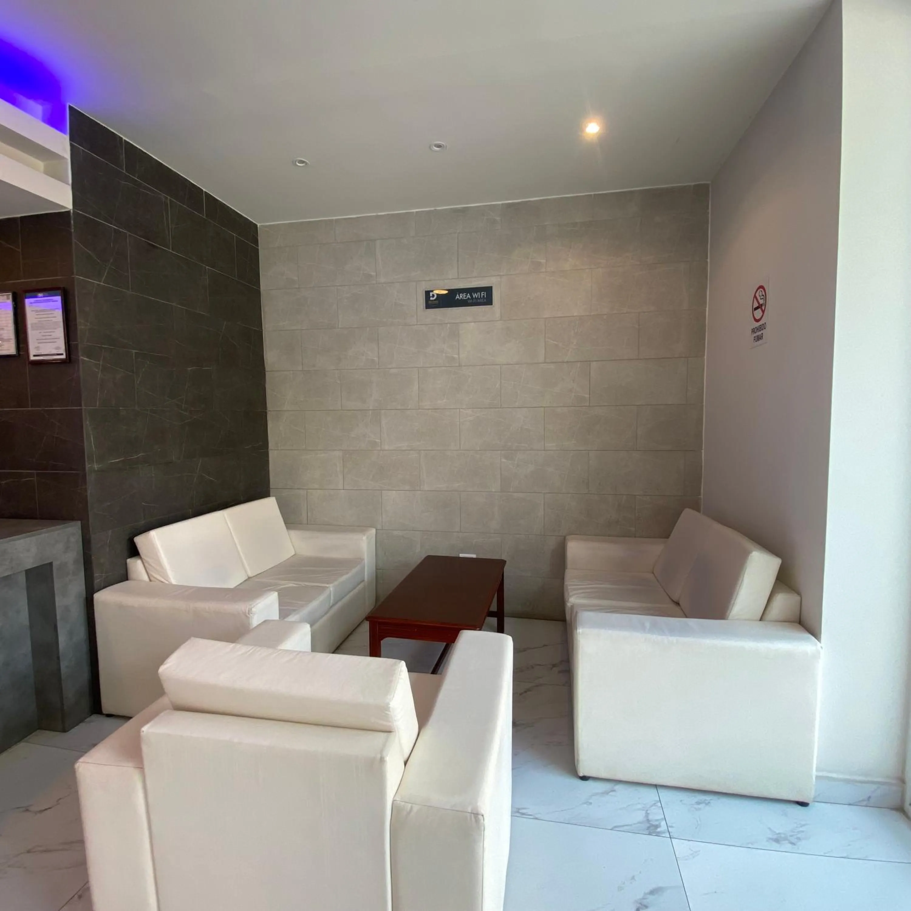 Facade/entrance in Delfines Collection Hotel by Mercure