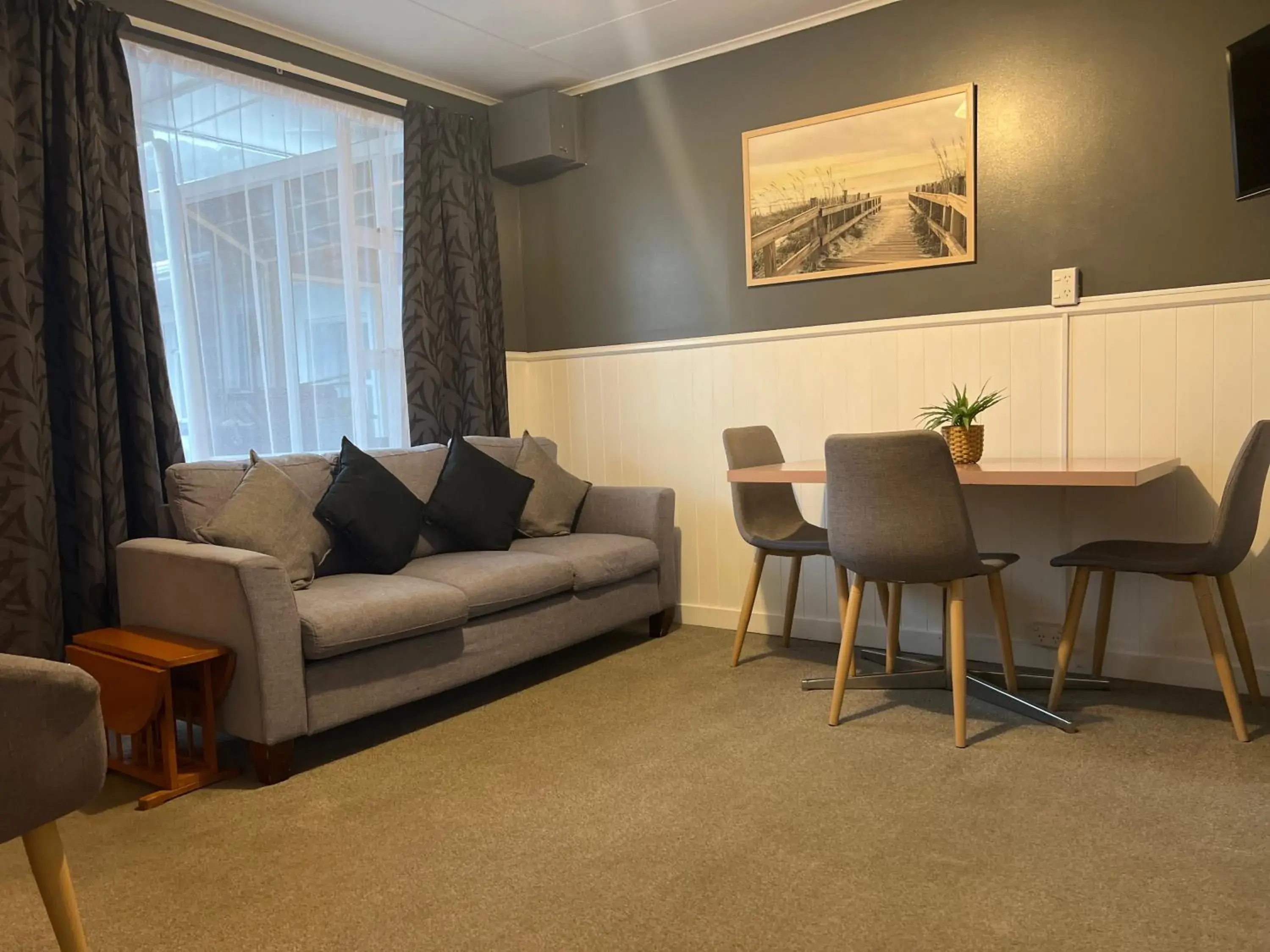 Two-Bedroom Apartment in High Street Living Motel Two-Bedroom Apartment in High Street Living Motel