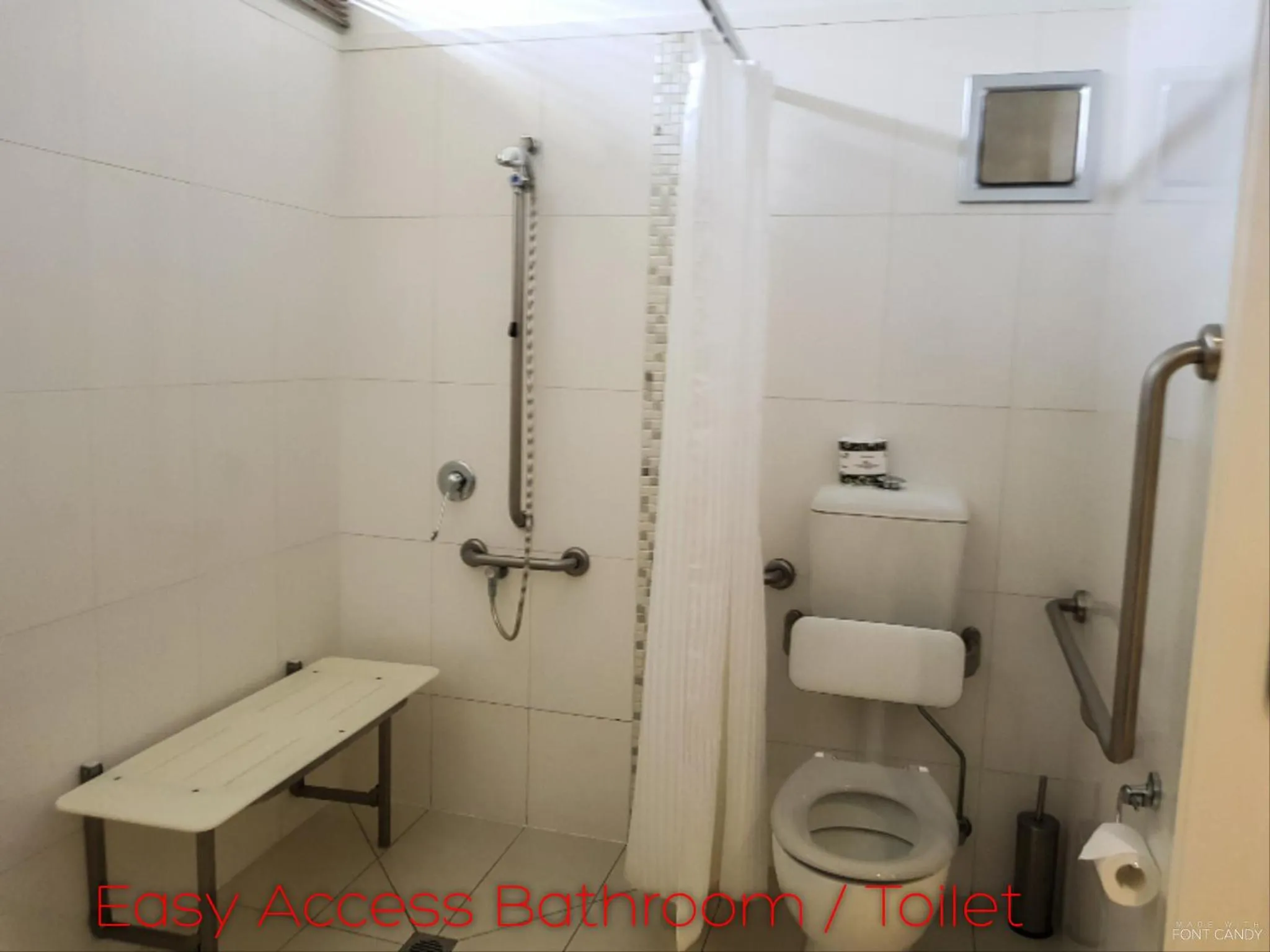 Shower in Moura Meridian Motel