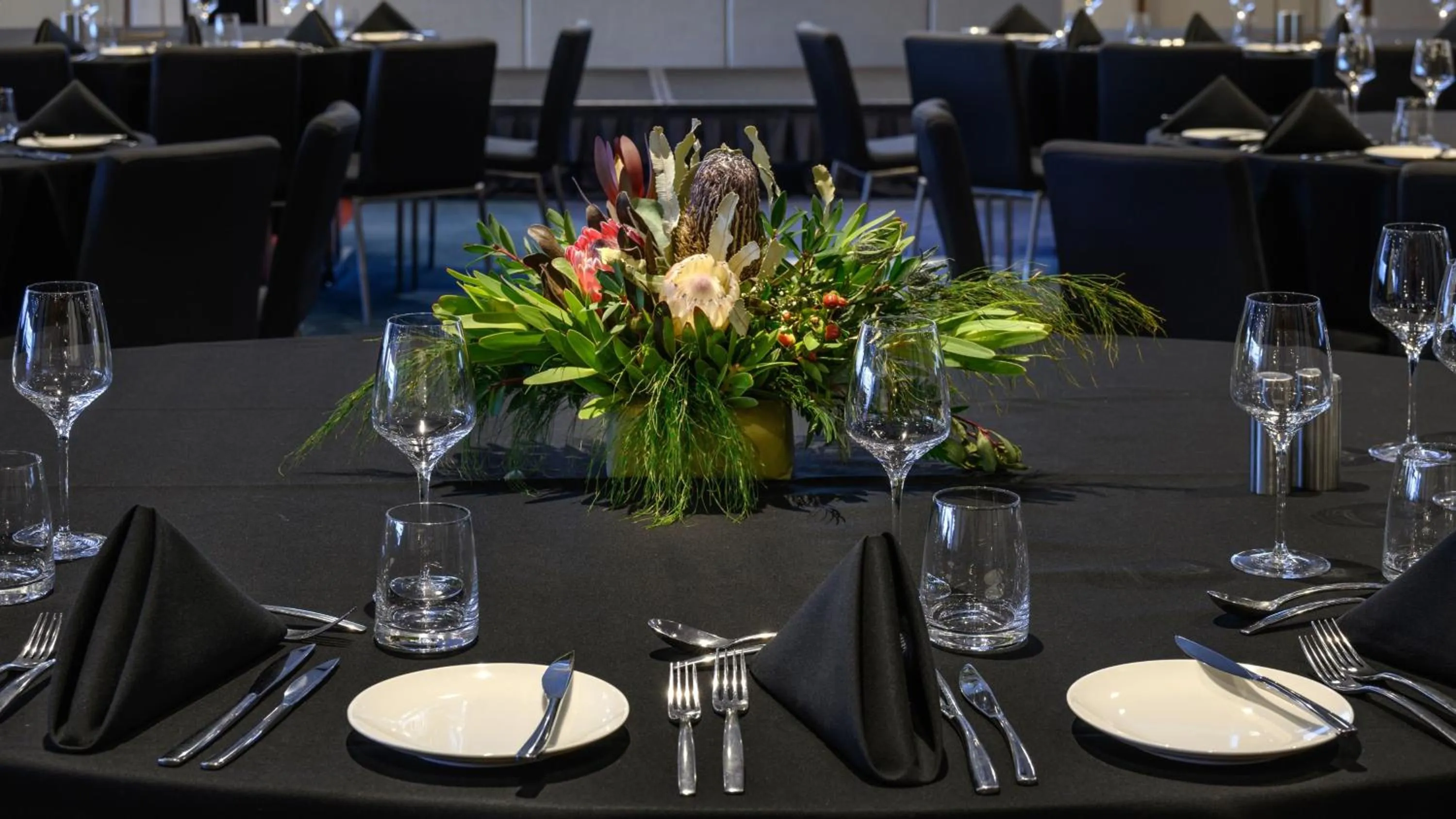 Meeting/conference room in Crowne Plaza Hobart by IHG