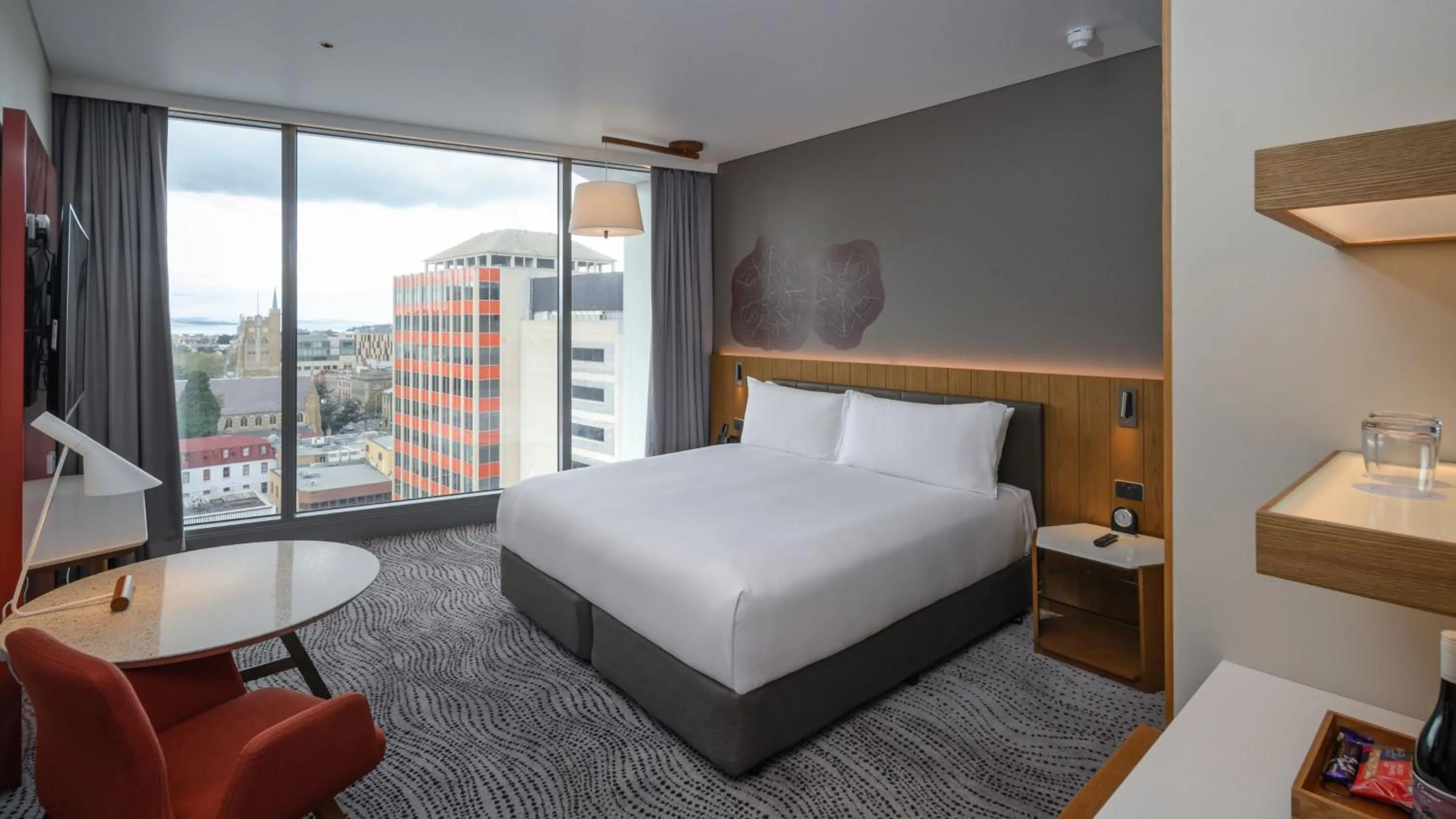 Photo of the whole room, Bed in Crowne Plaza Hobart by IHG