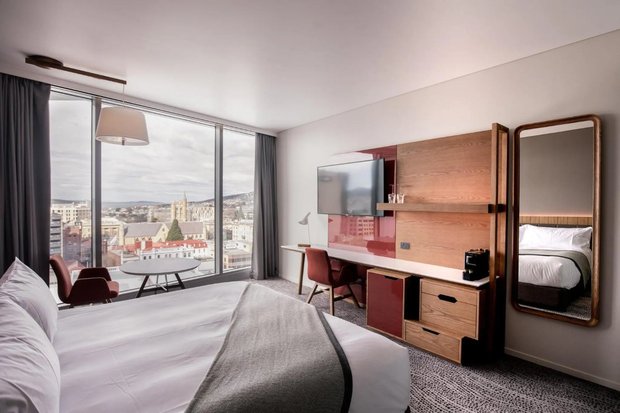 Photo of the whole room, Bed in Crowne Plaza Hobart by IHG