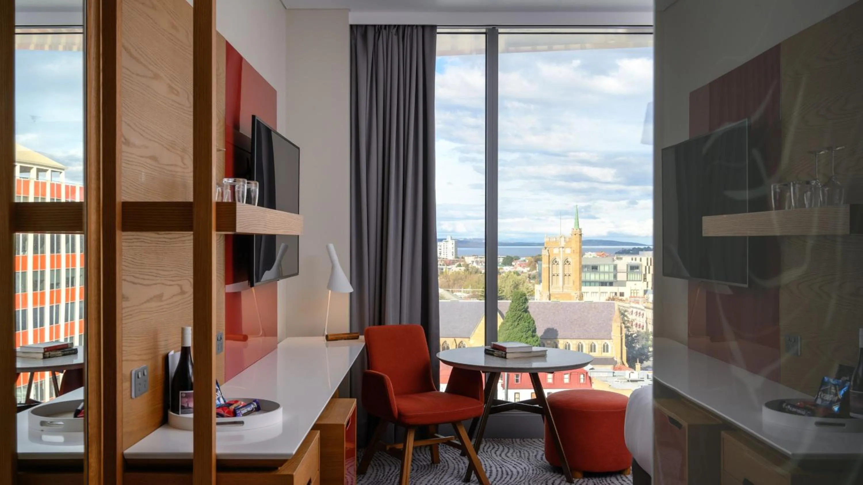 Photo of the whole room in Crowne Plaza Hobart by IHG