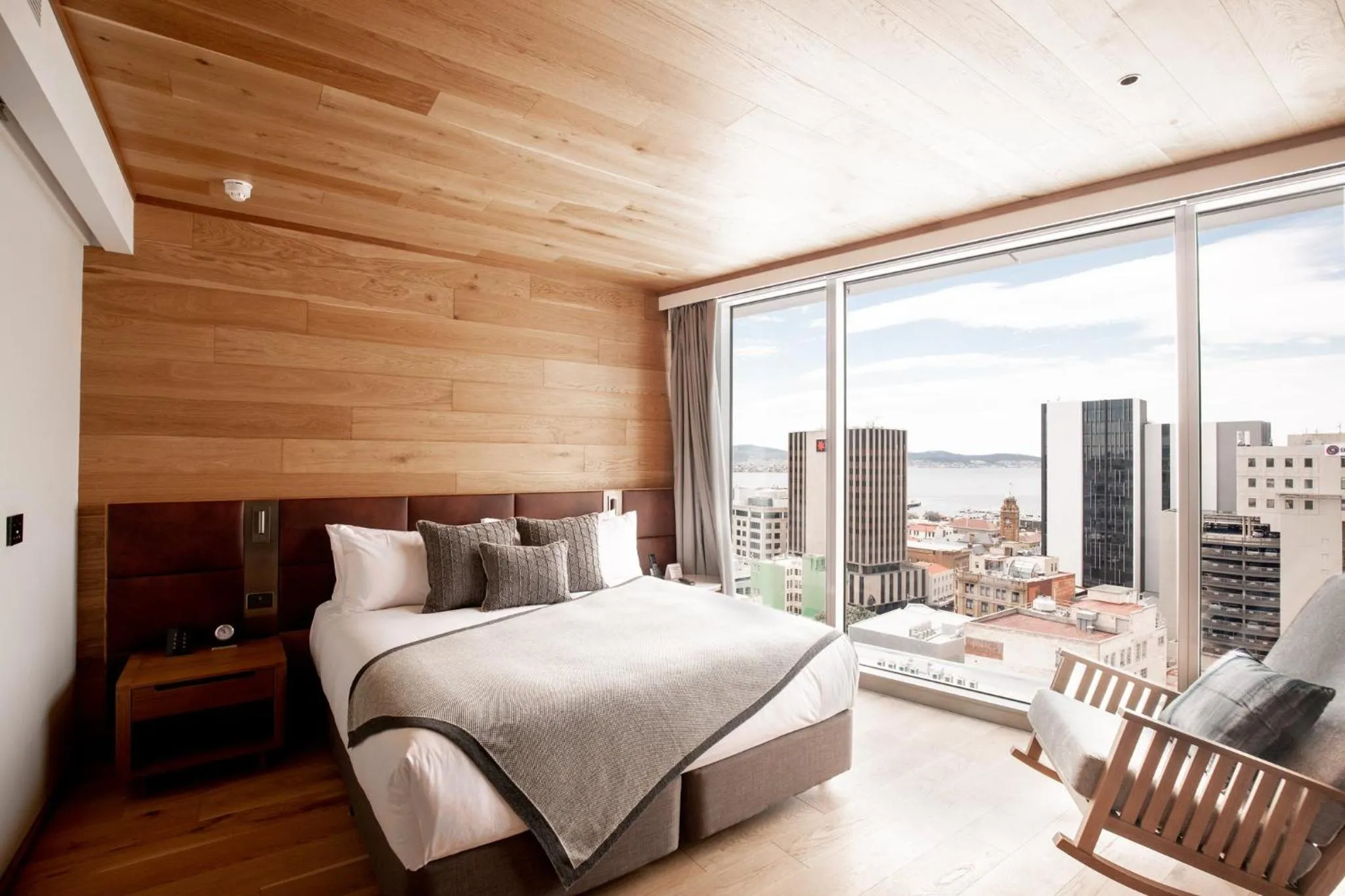 Photo of the whole room, Bed in Crowne Plaza Hobart by IHG