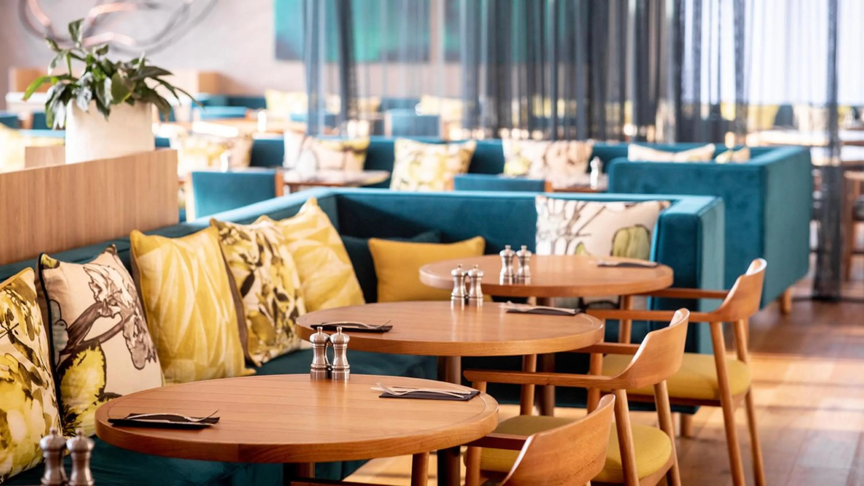 Breakfast in Crowne Plaza Hobart by IHG