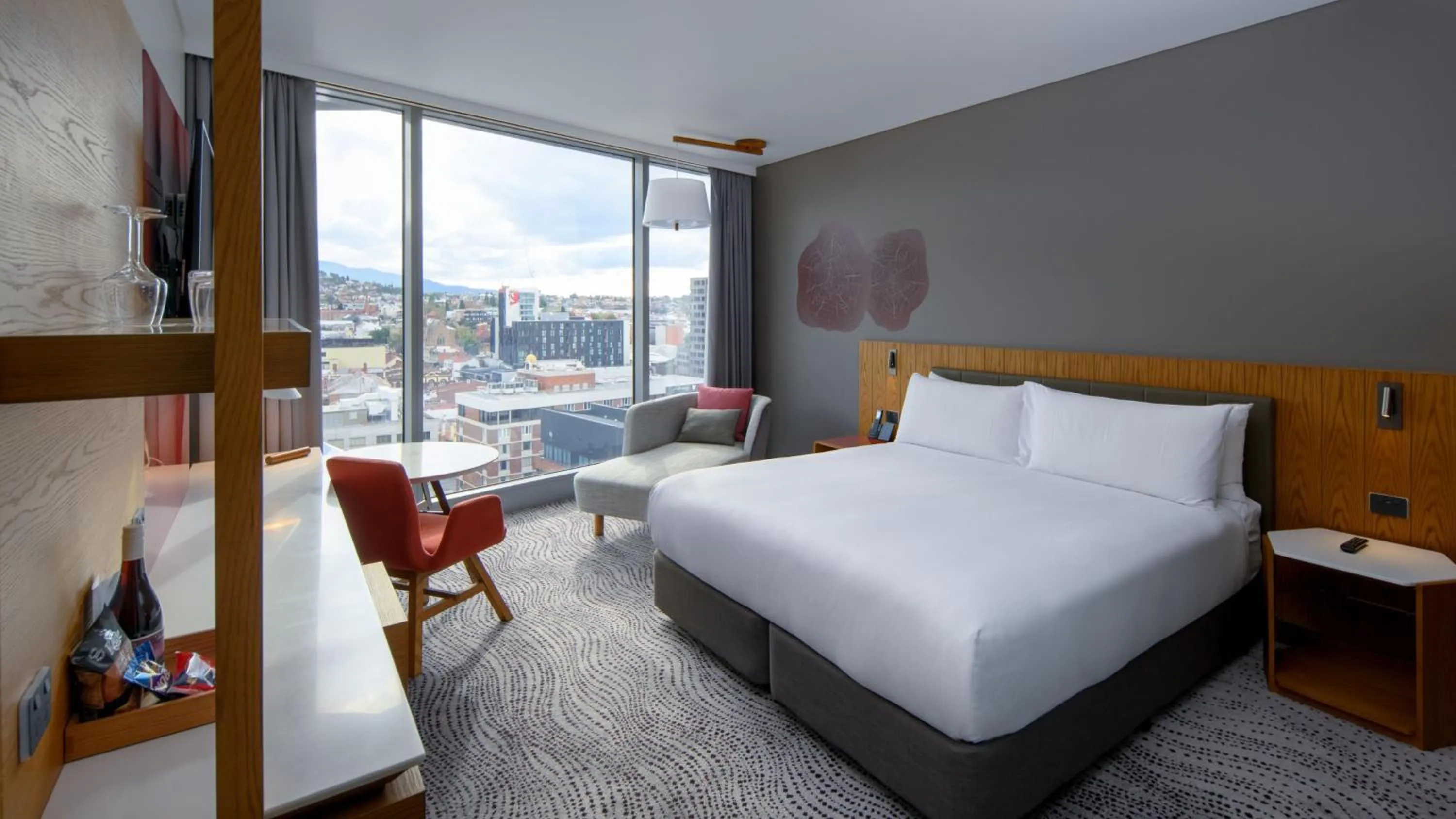 Photo of the whole room, Bed in Crowne Plaza Hobart by IHG
