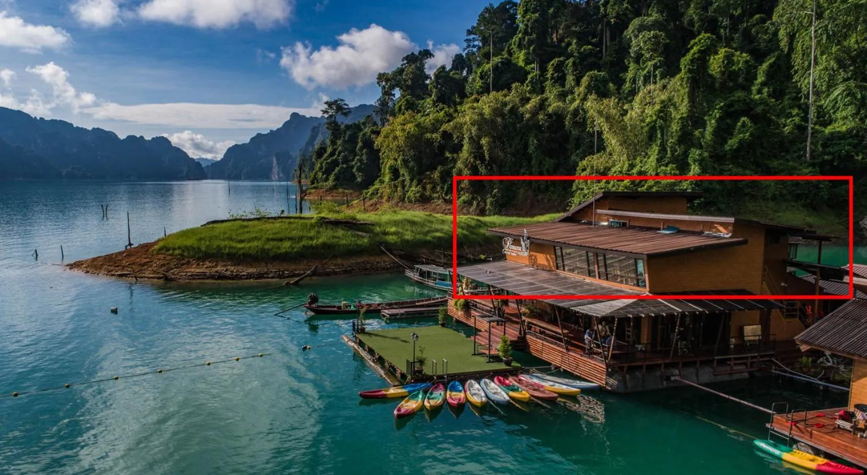 Facade/entrance in Panvaree Resort