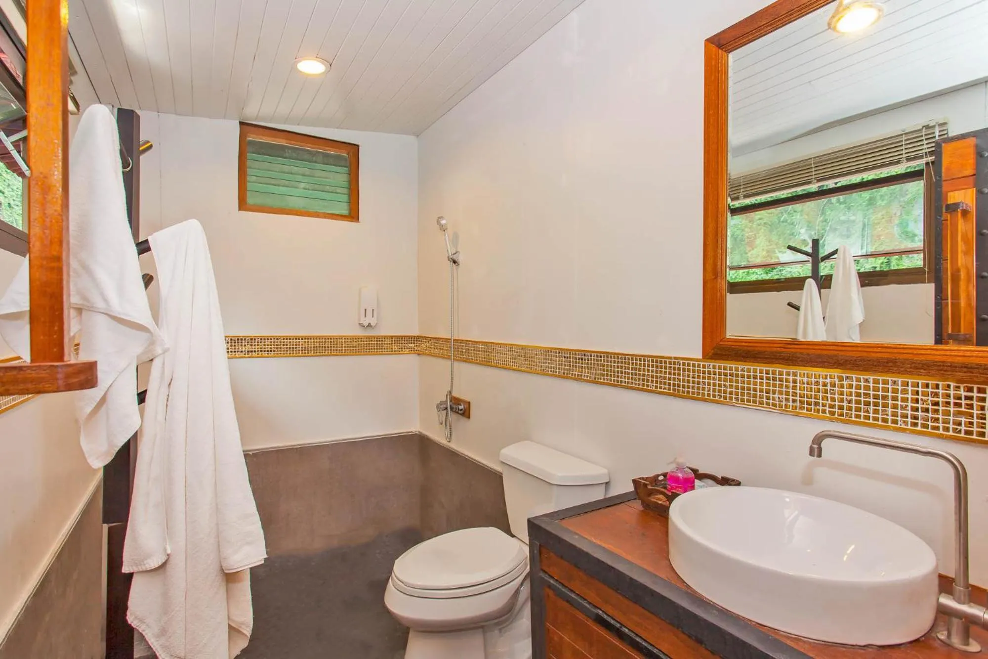 Toilet in Panvaree Resort