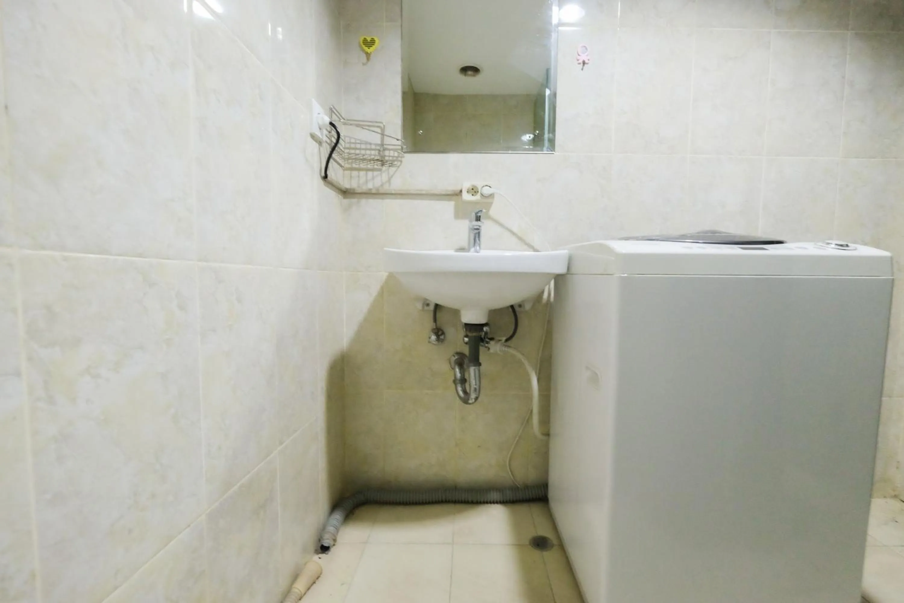 Exclusive Studio Tamansari The Hive Apartment in Strategic Location By Travelio