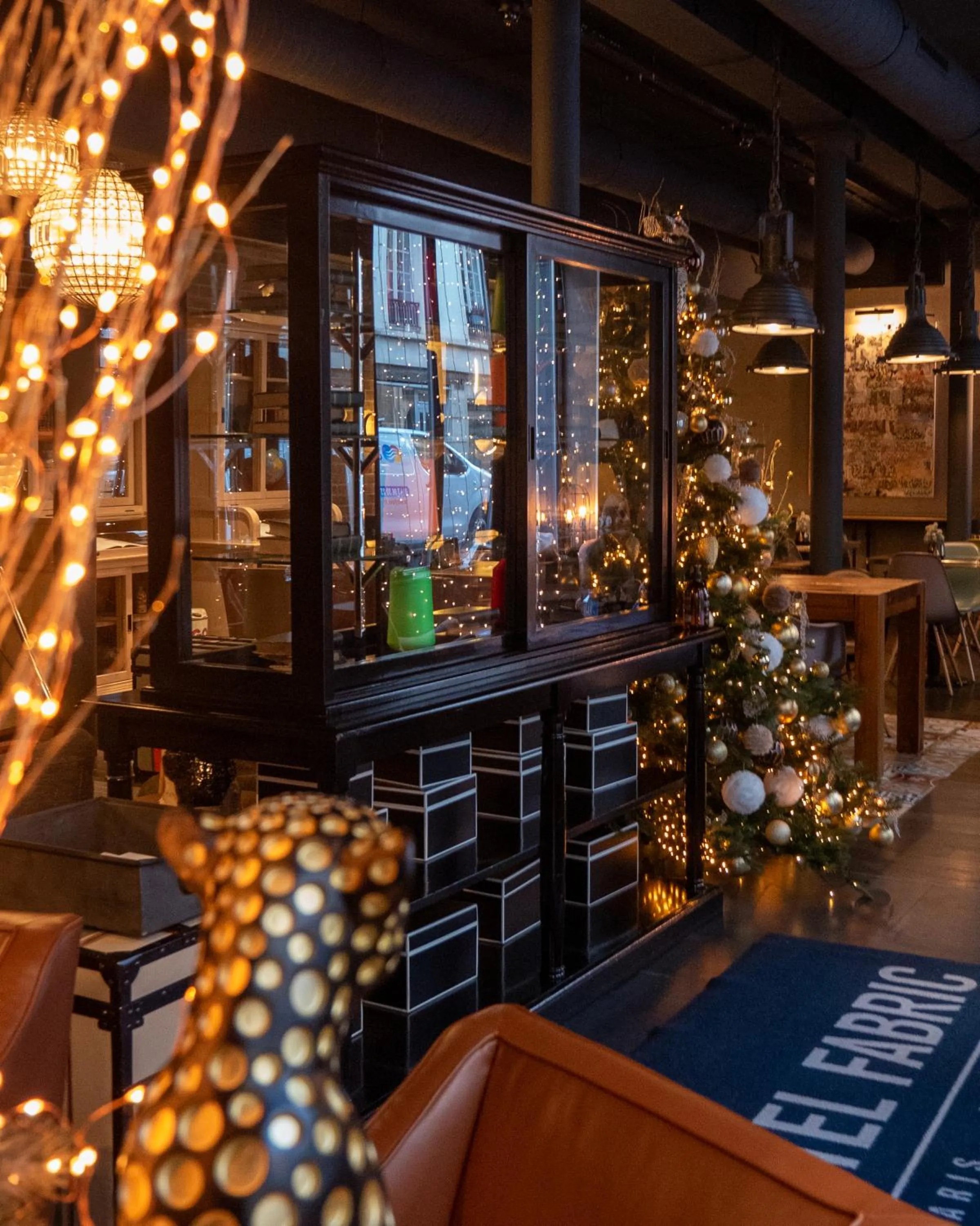 Facade/entrance in Hôtel Fabric