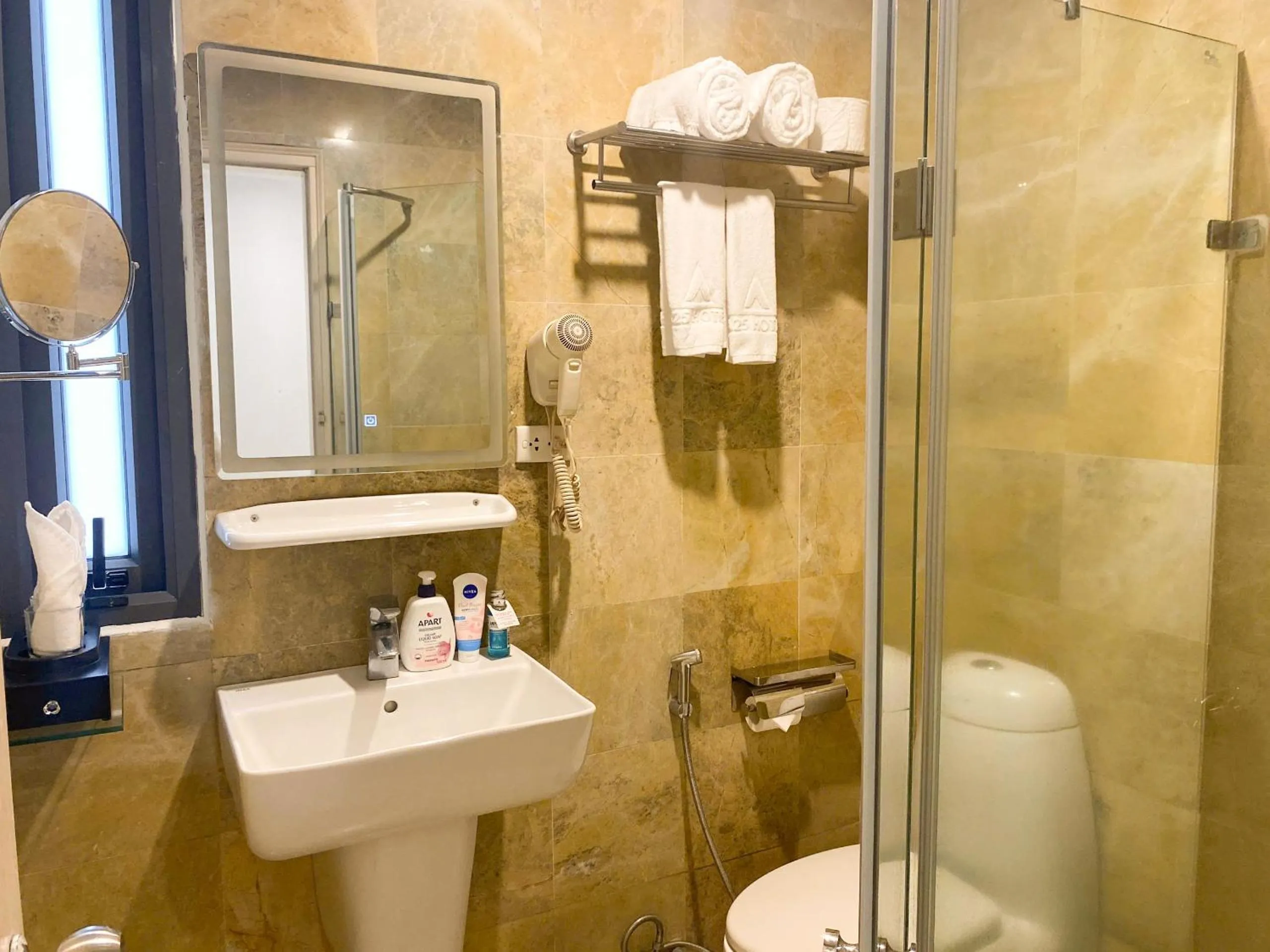 Shower in A25 Hotel - 12 Ngô Sỹ Liên