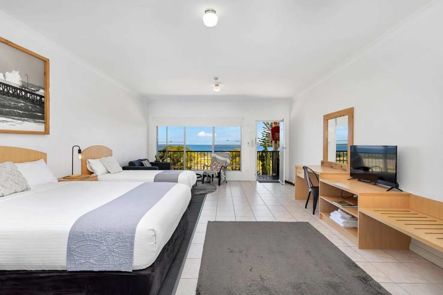 Sea view, Bed in Coast Motel and Apartments