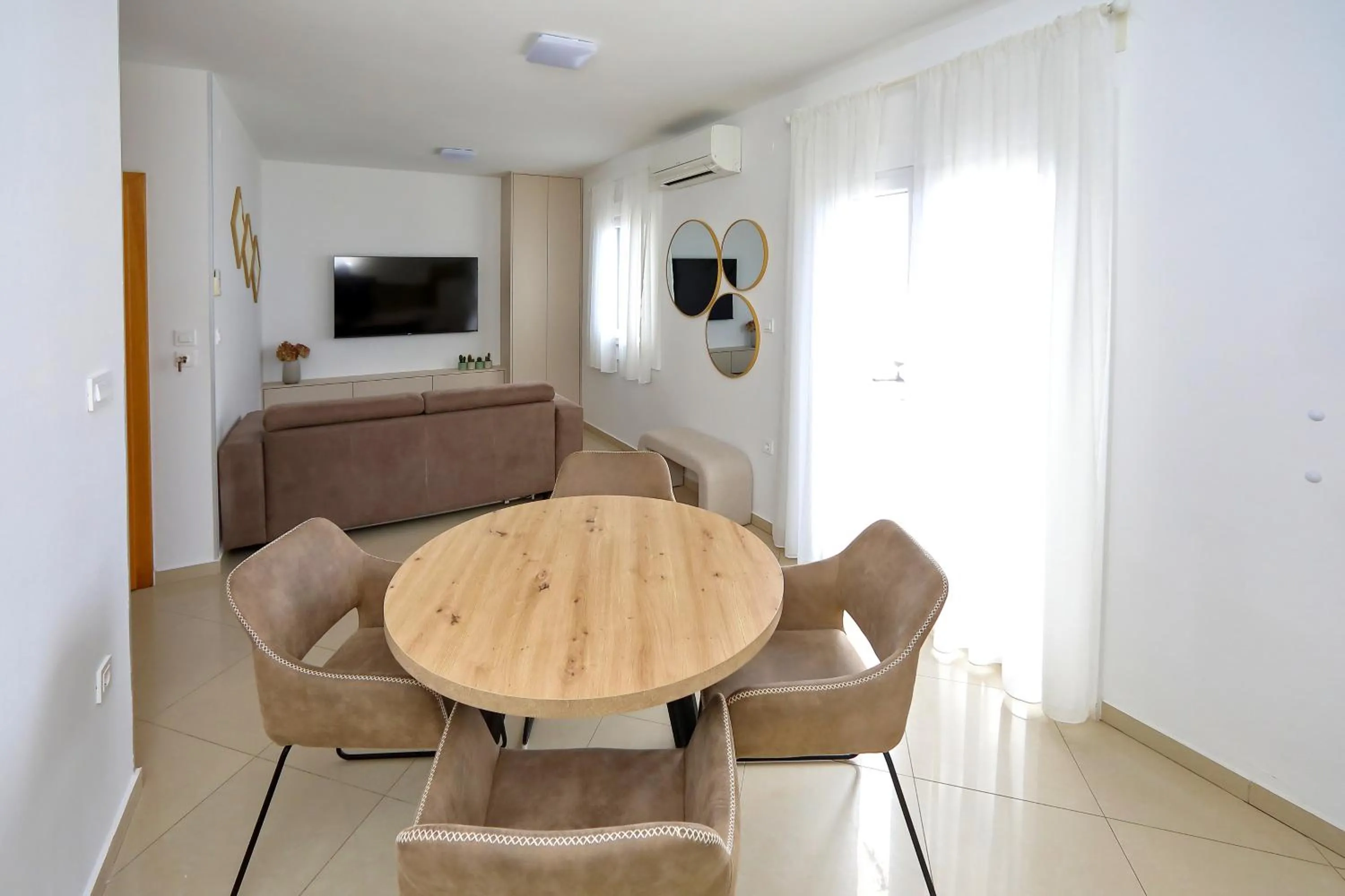 Apartments Nina