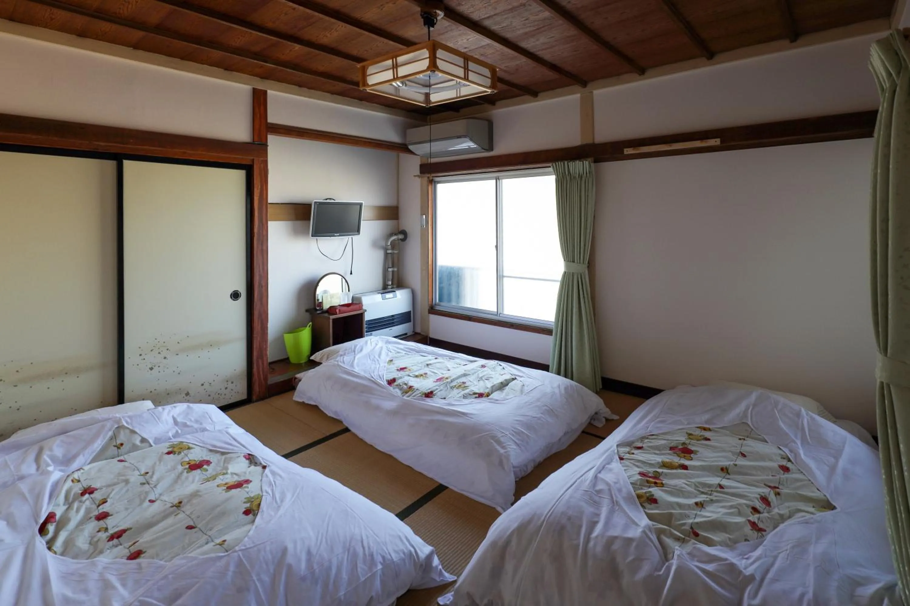 Bed in Fujiyoshida Youth Hostel