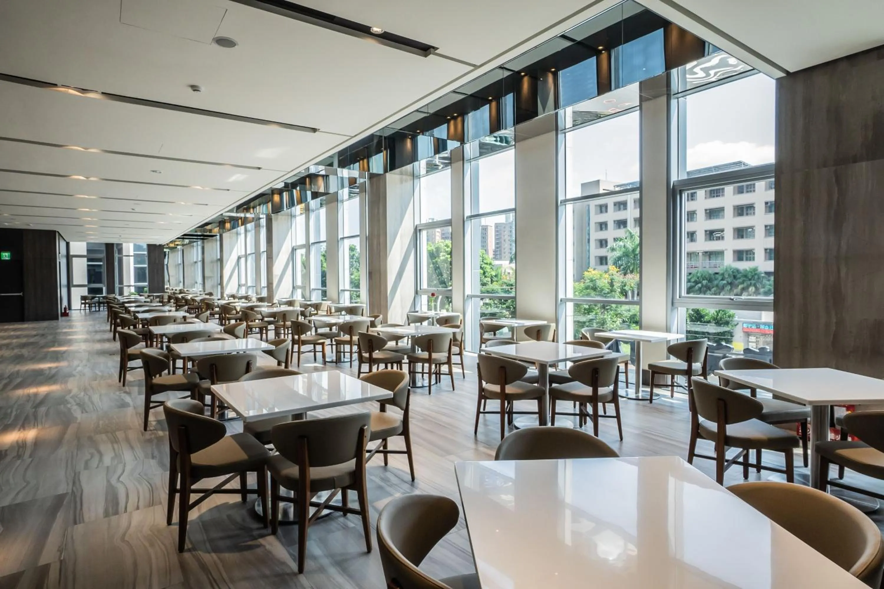 Restaurant/places to eat in Jin Shi Hu Hotel