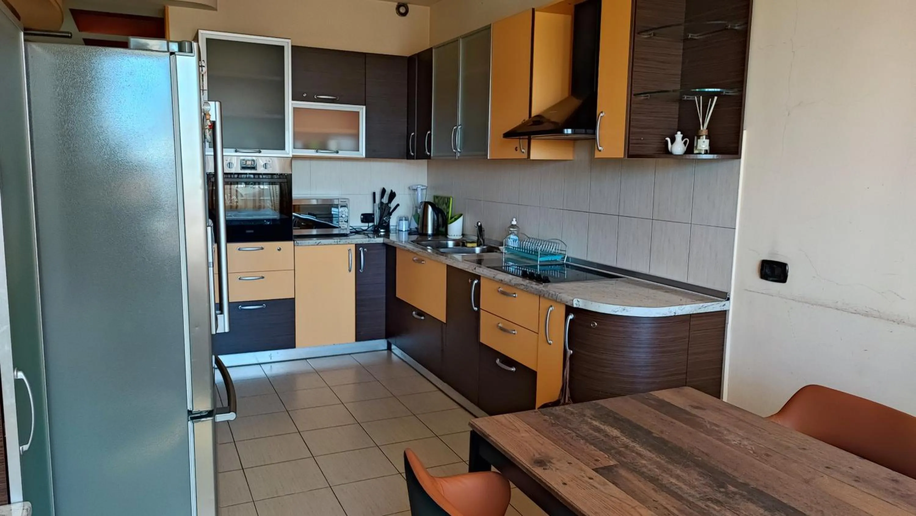 Luxury Apartment In The City Heart On North Avenue