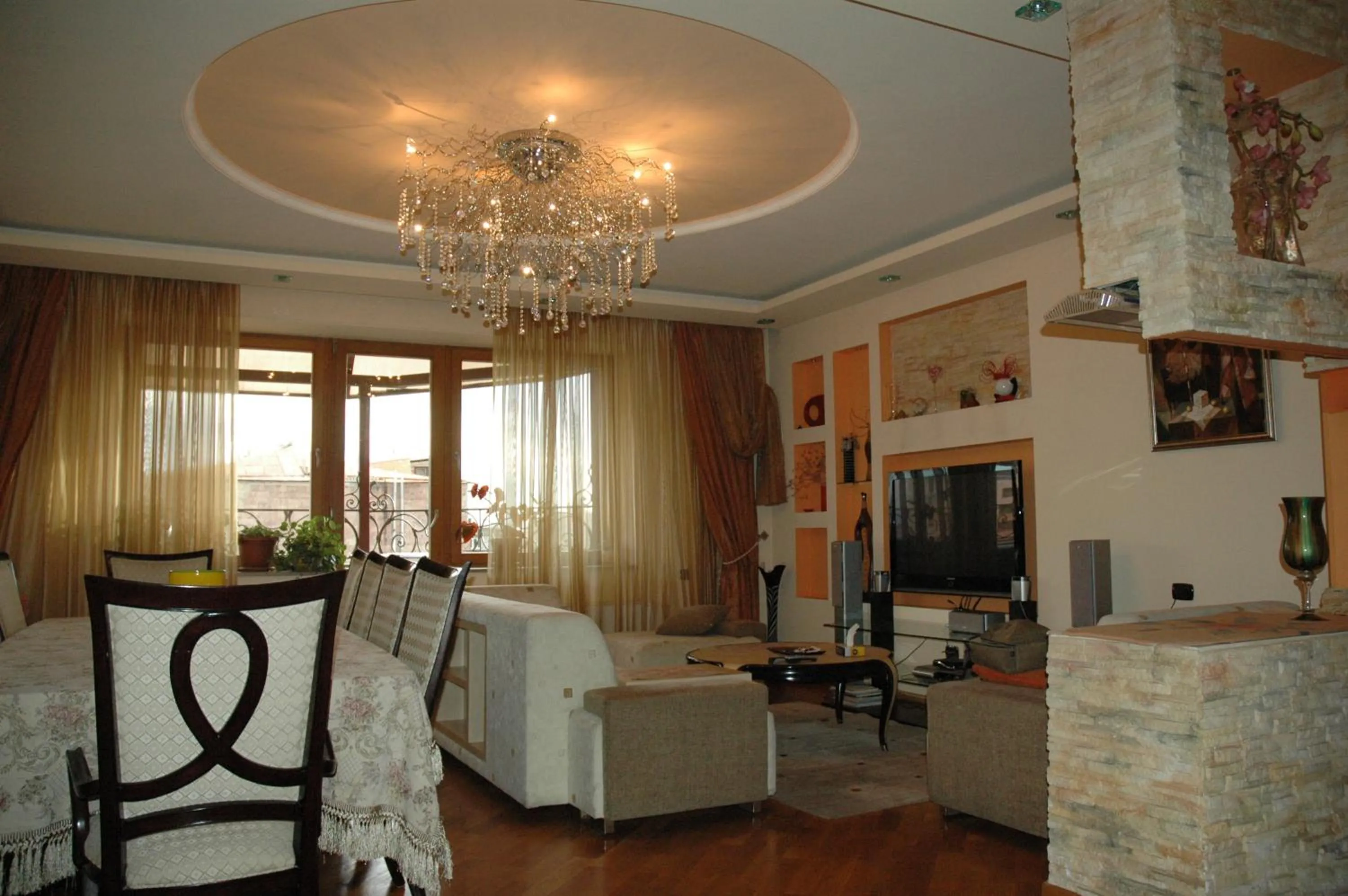 Communal lounge/ TV room in Luxury Apartment In The City Heart On North Avenue