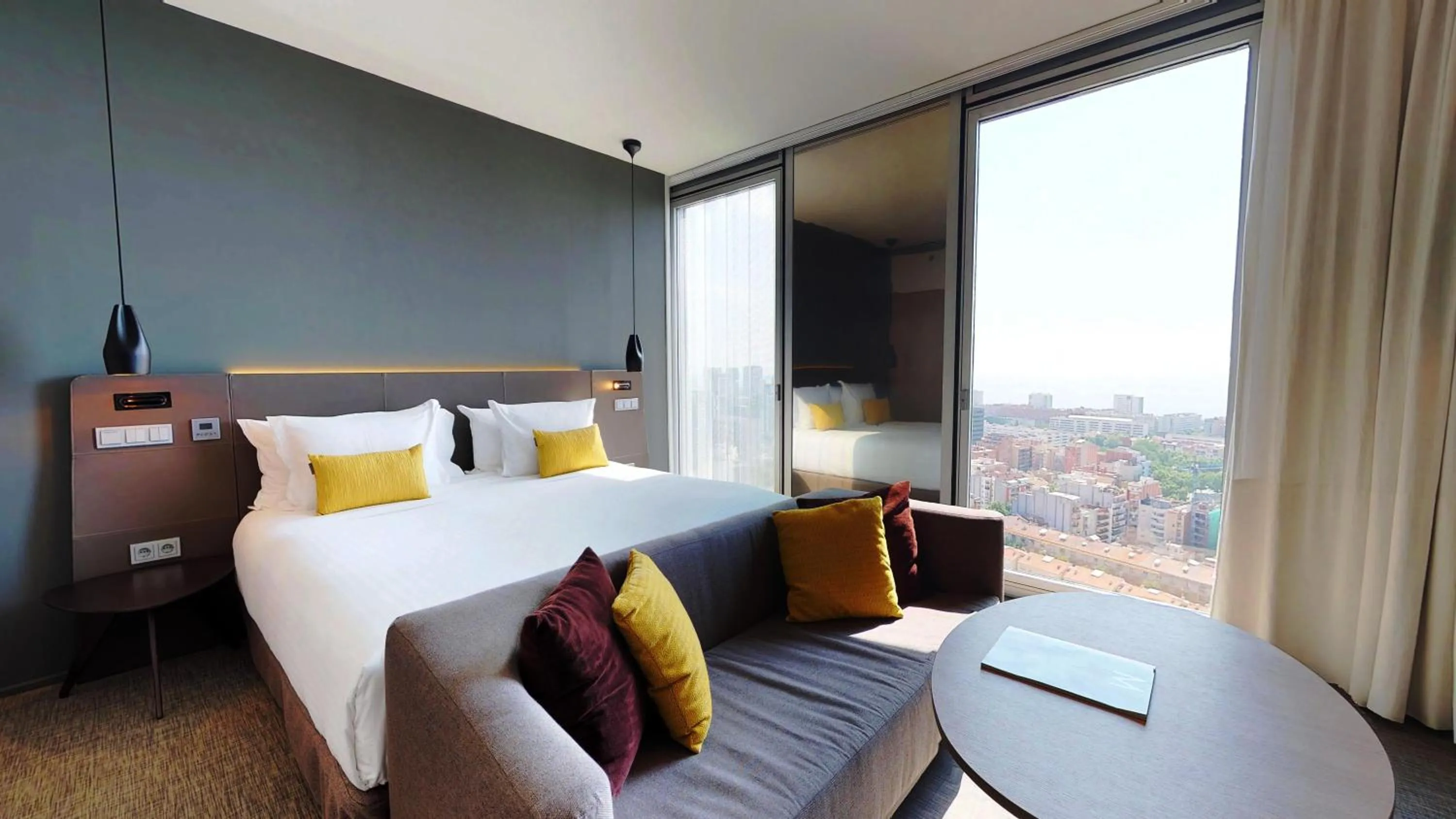Bedroom, Bed in The Level at Melia Barcelona Sky