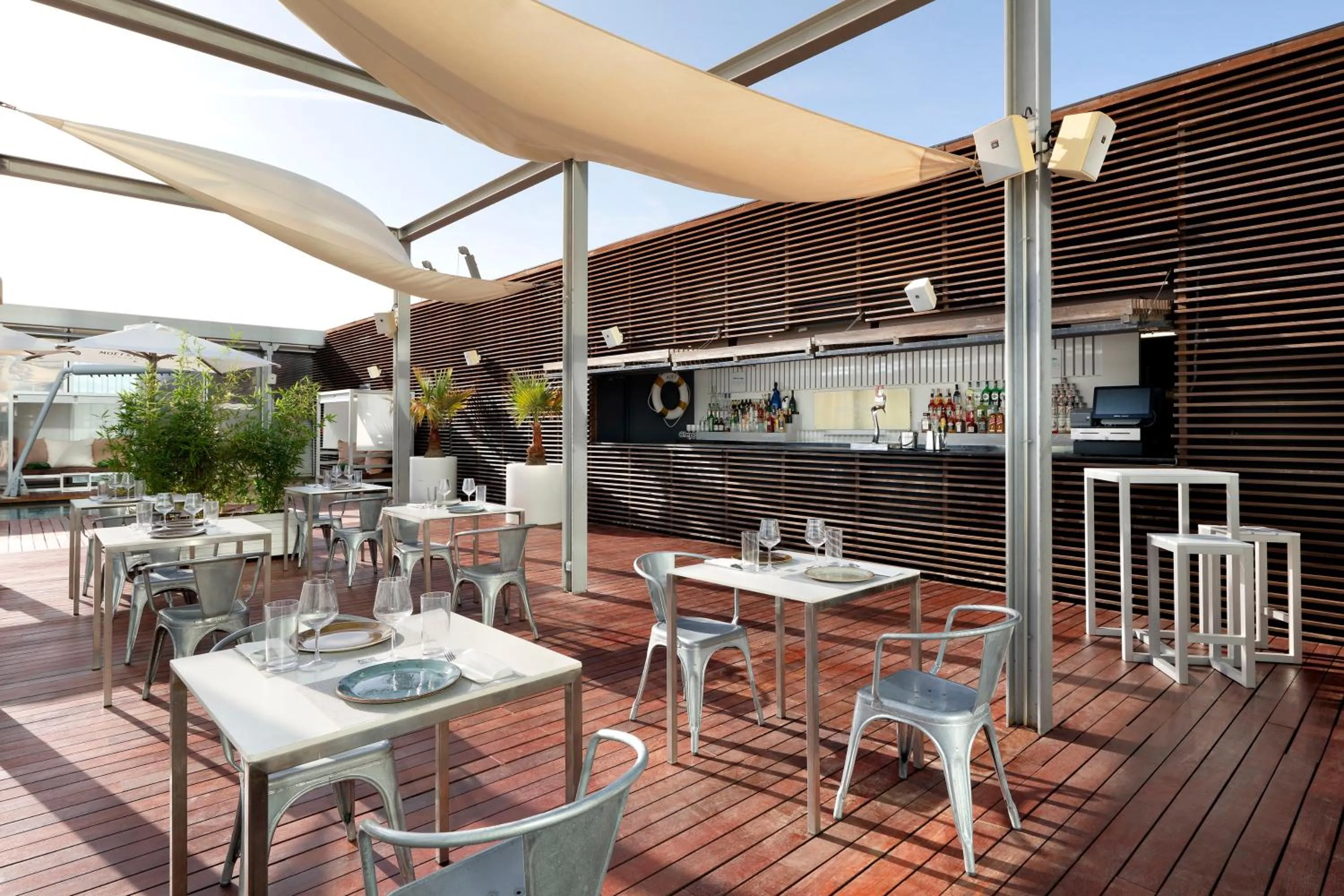 Restaurant/places to eat in The Level at Melia Barcelona Sky