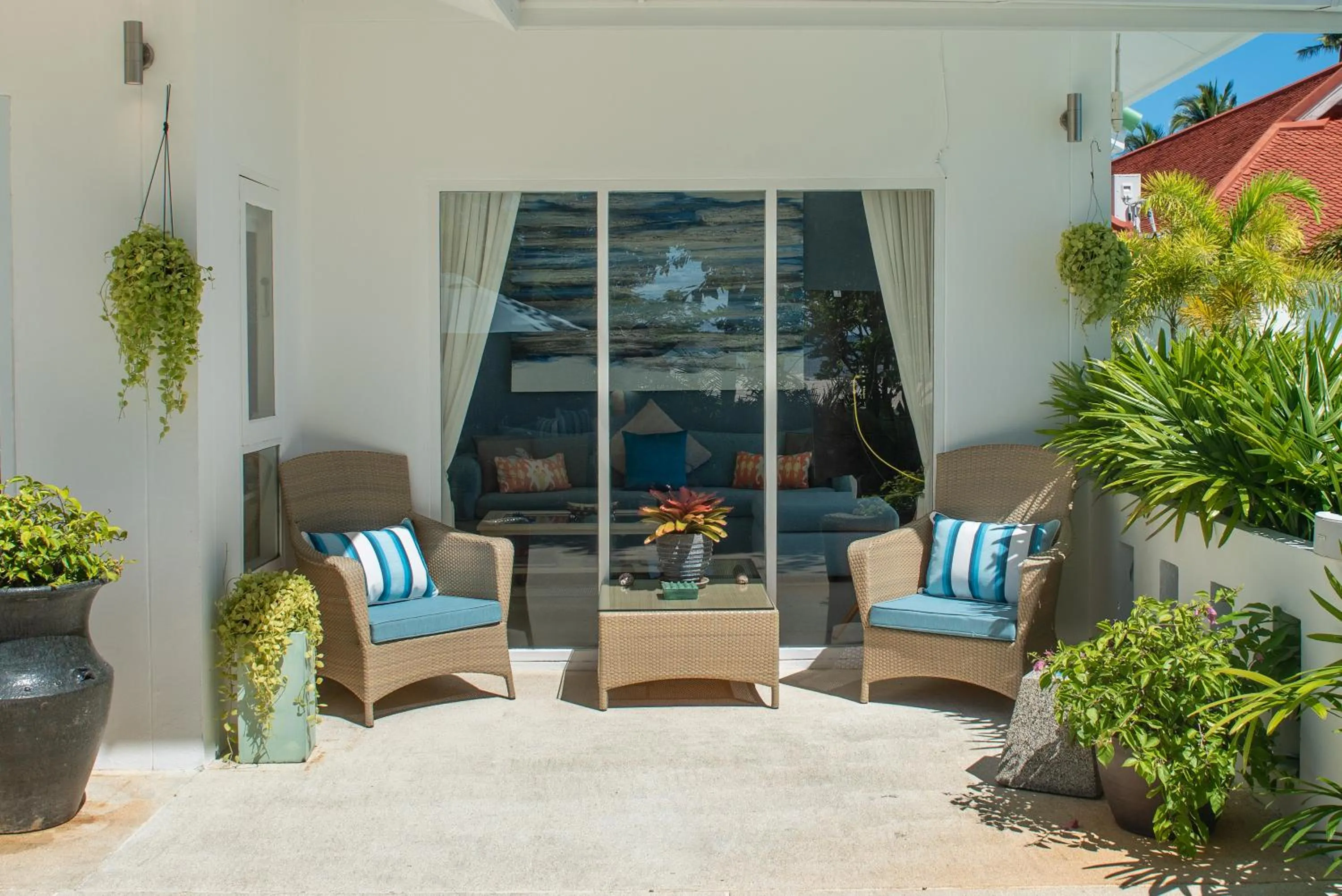 Patio in Beachfront Villa Baan Rim Haad 3BR
