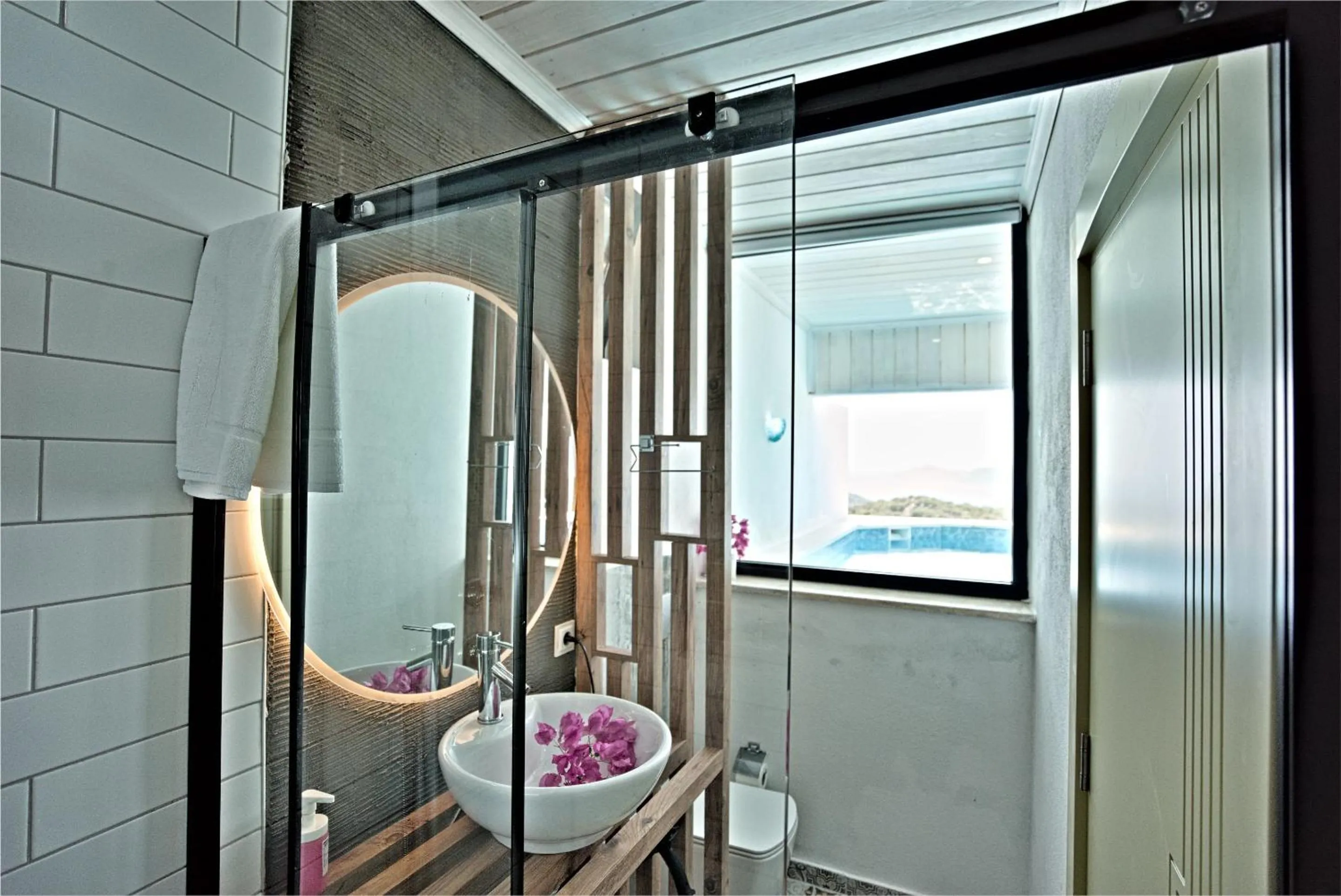 Shower in Stonehillkaş