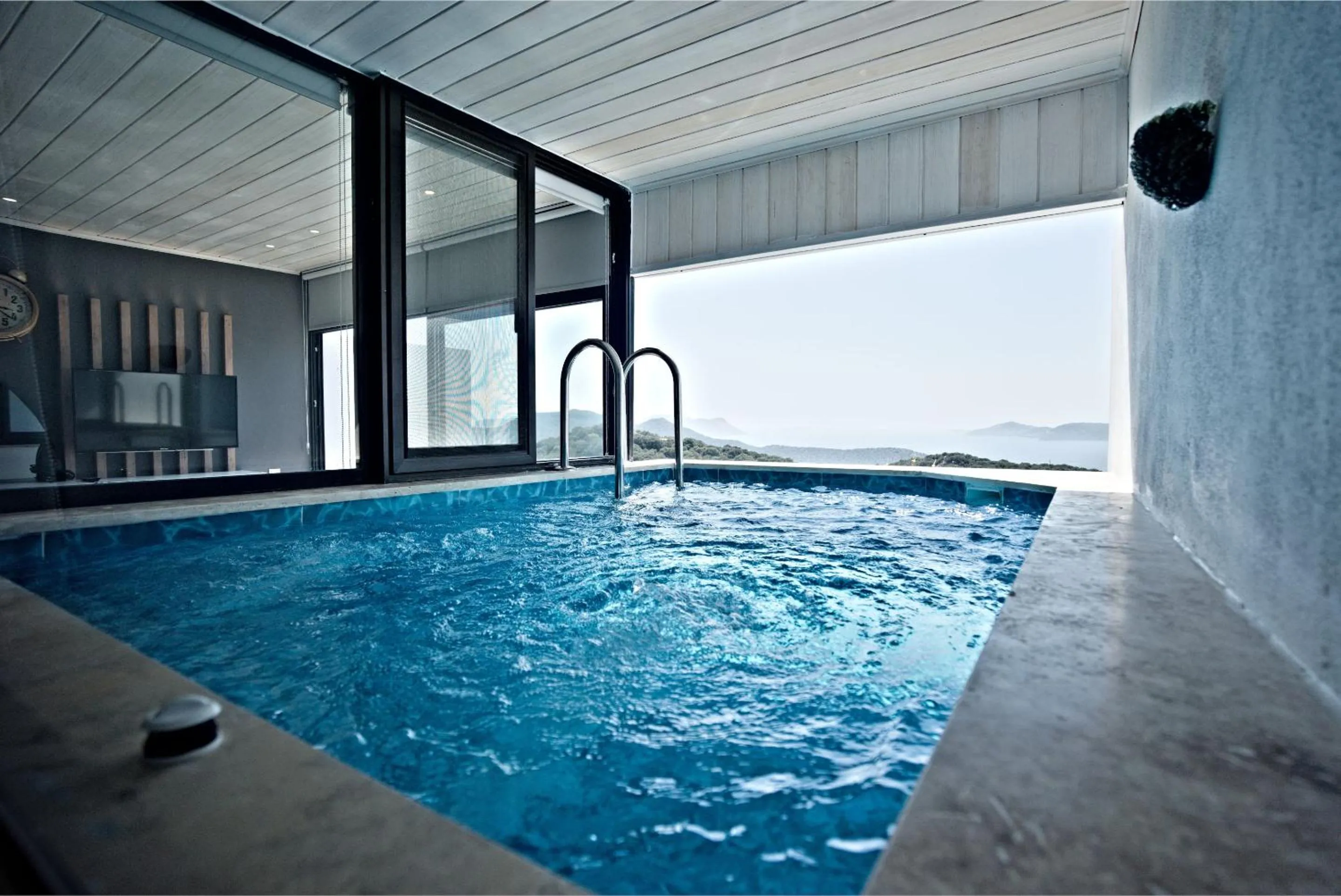 Swimming pool in Stonehillkaş