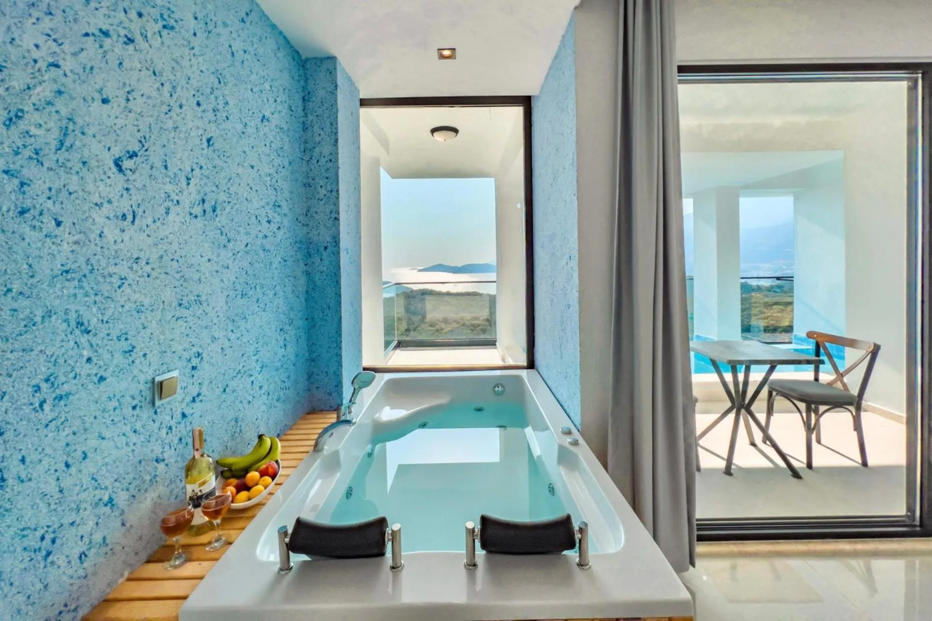 Bath, Bed in Stonehillkaş