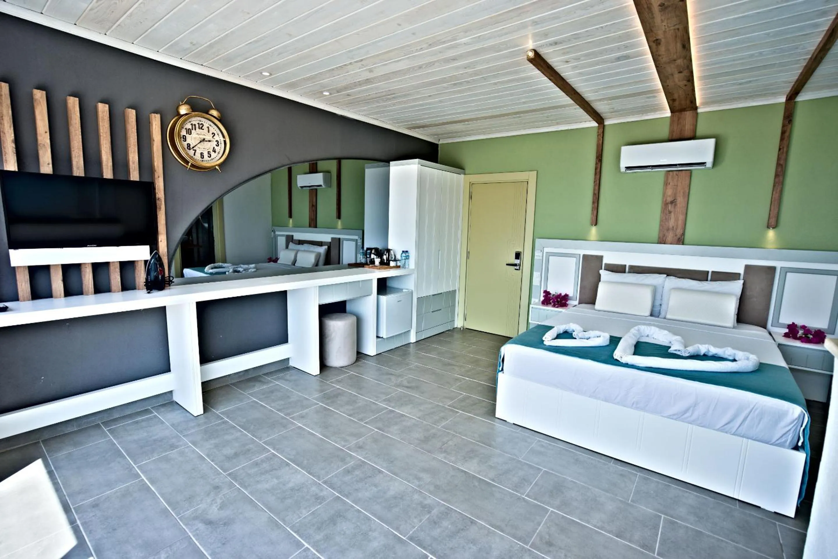 Bed in Stonehillkaş