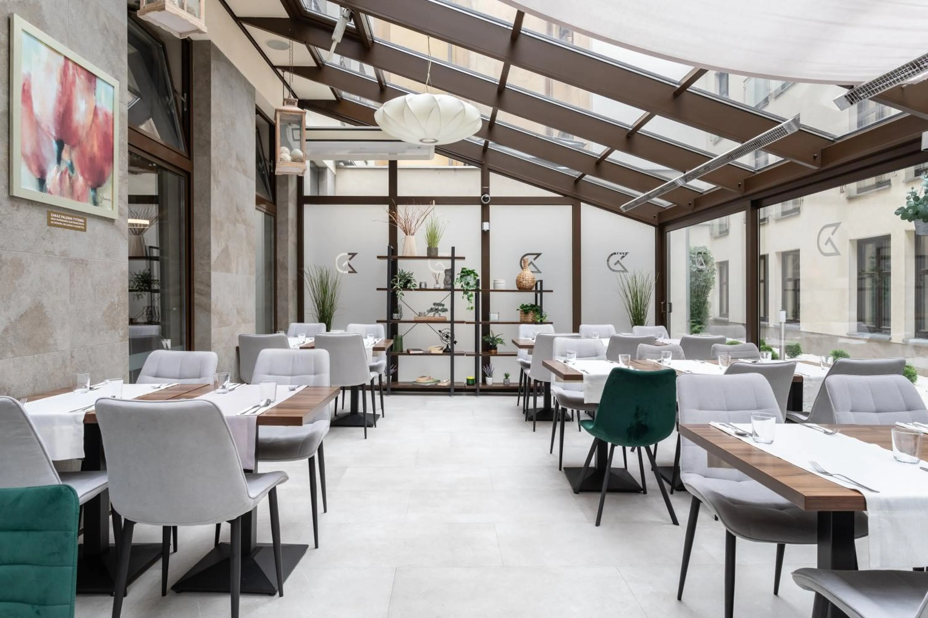 Restaurant/places to eat in Golden Tulip Krakow City Center