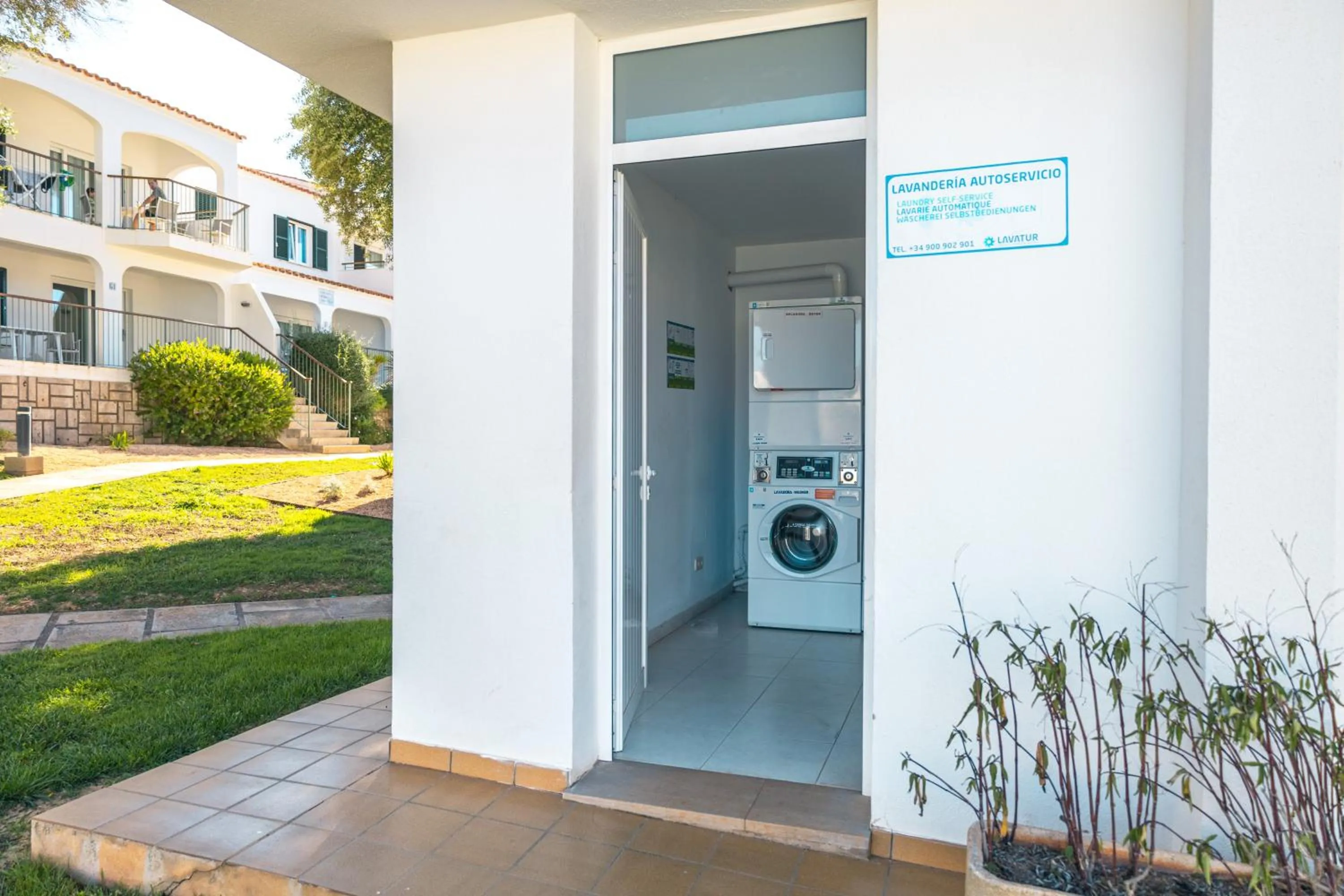 laundry in Seth Mestral & Llebeig